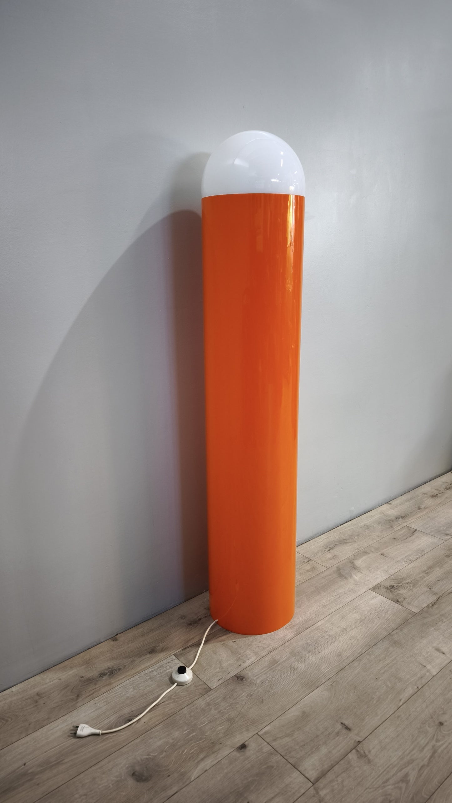 84584 Piantana vintage anni '70 color arancio