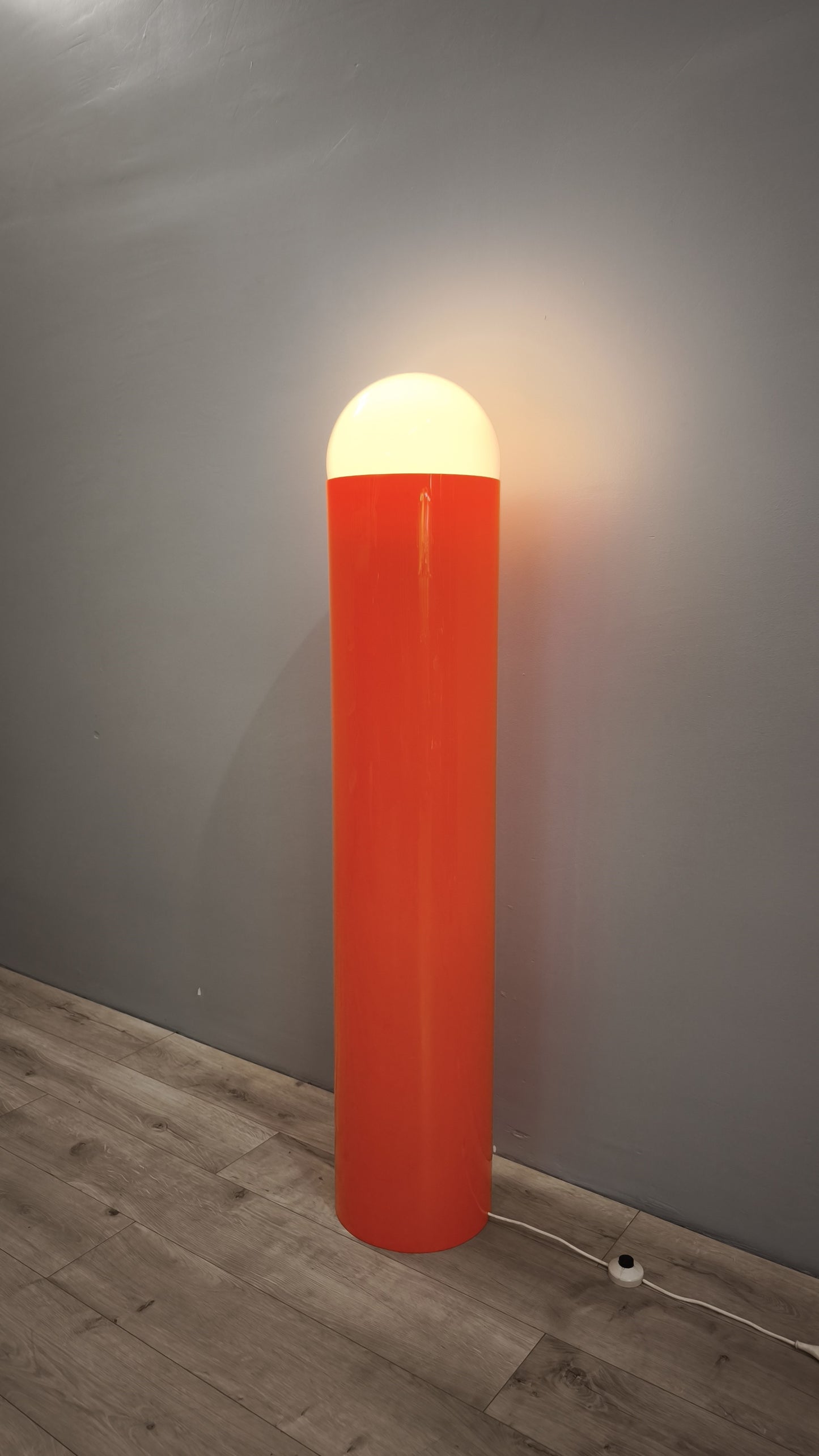 84584 Piantana vintage anni '70 color arancio
