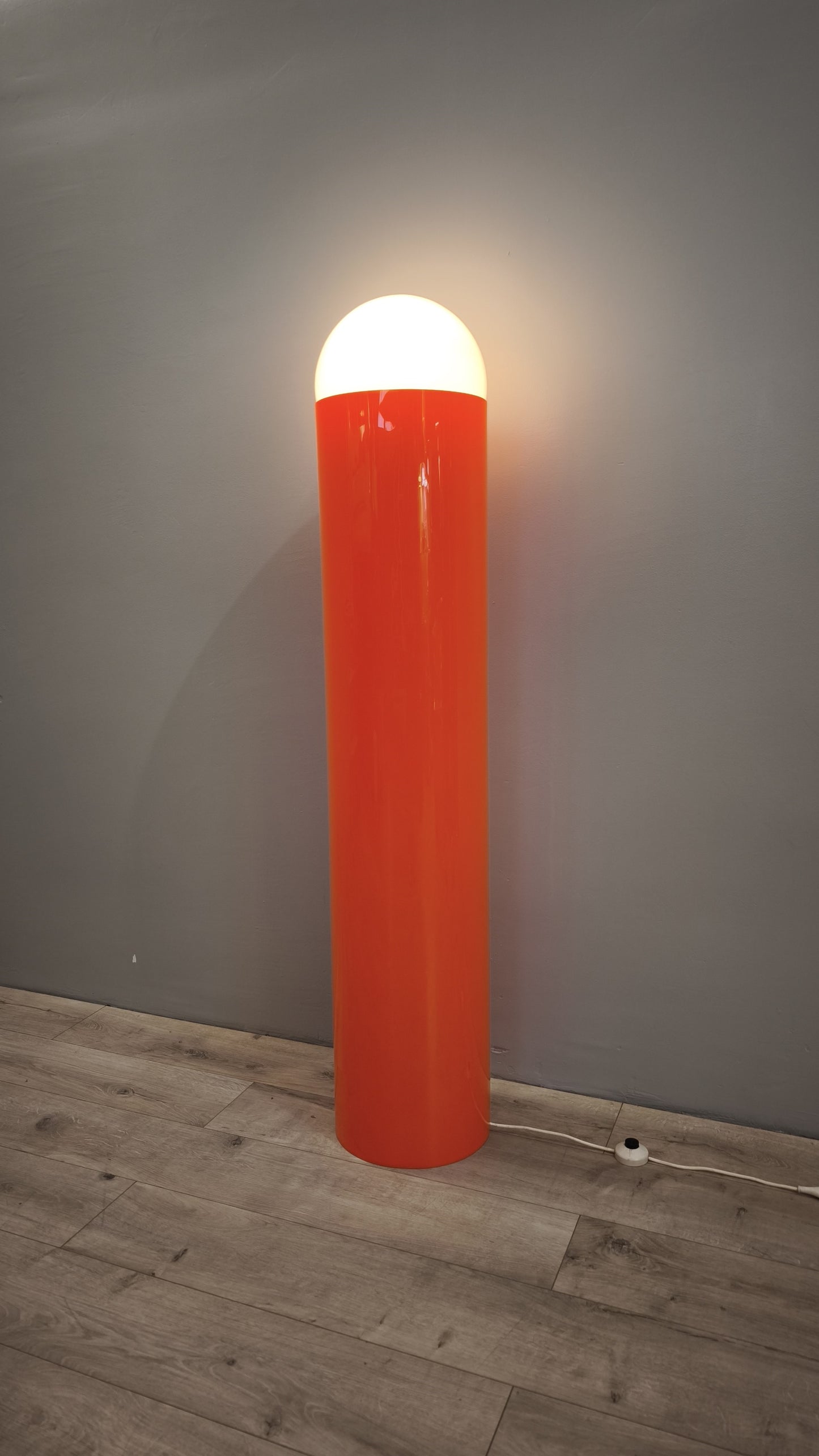 84584 Piantana vintage anni '70 color arancio