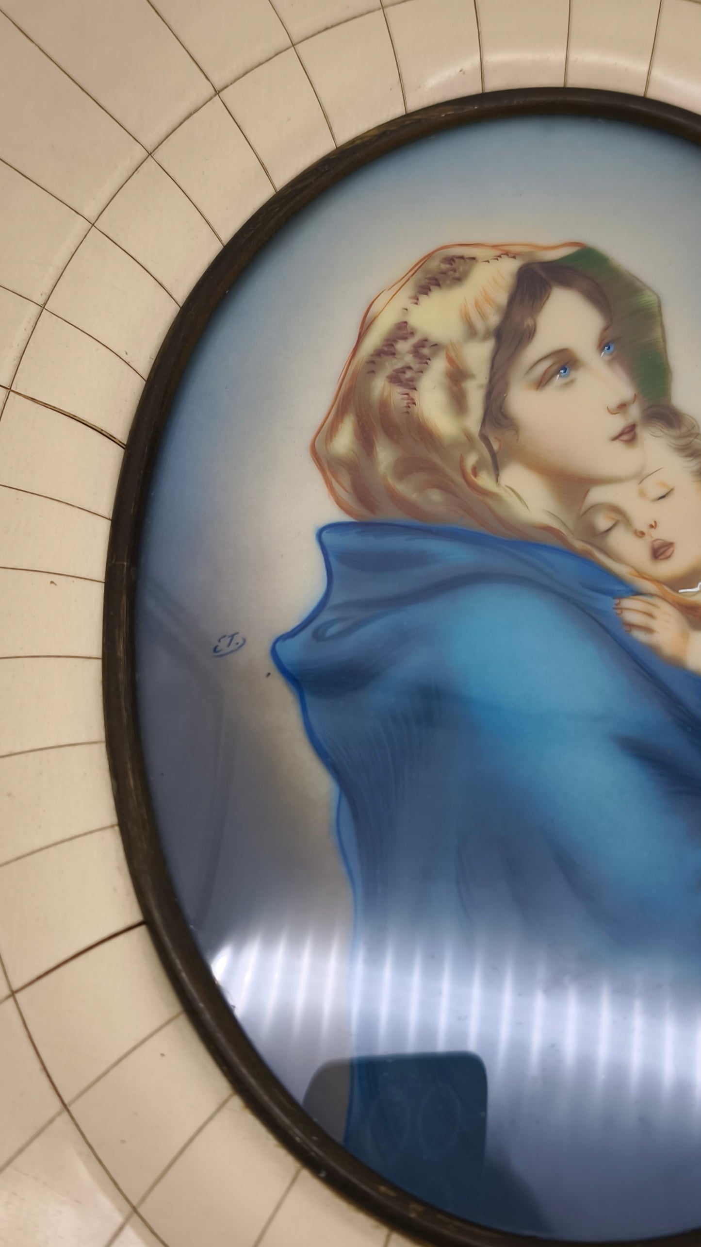 84148 Quadro ovale vintage Madonna con bambino