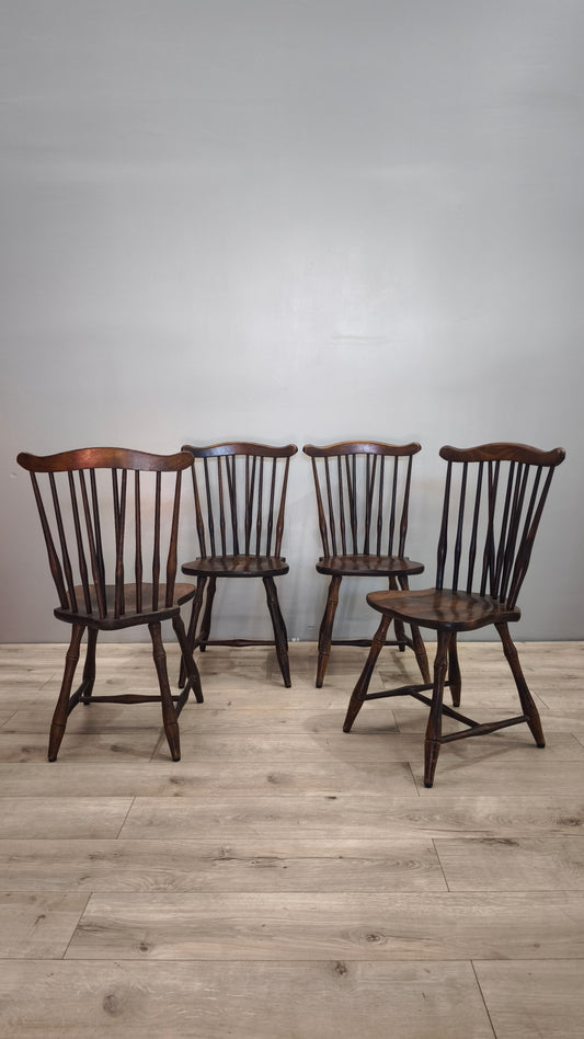 84676 Set n 4 sedie in legno