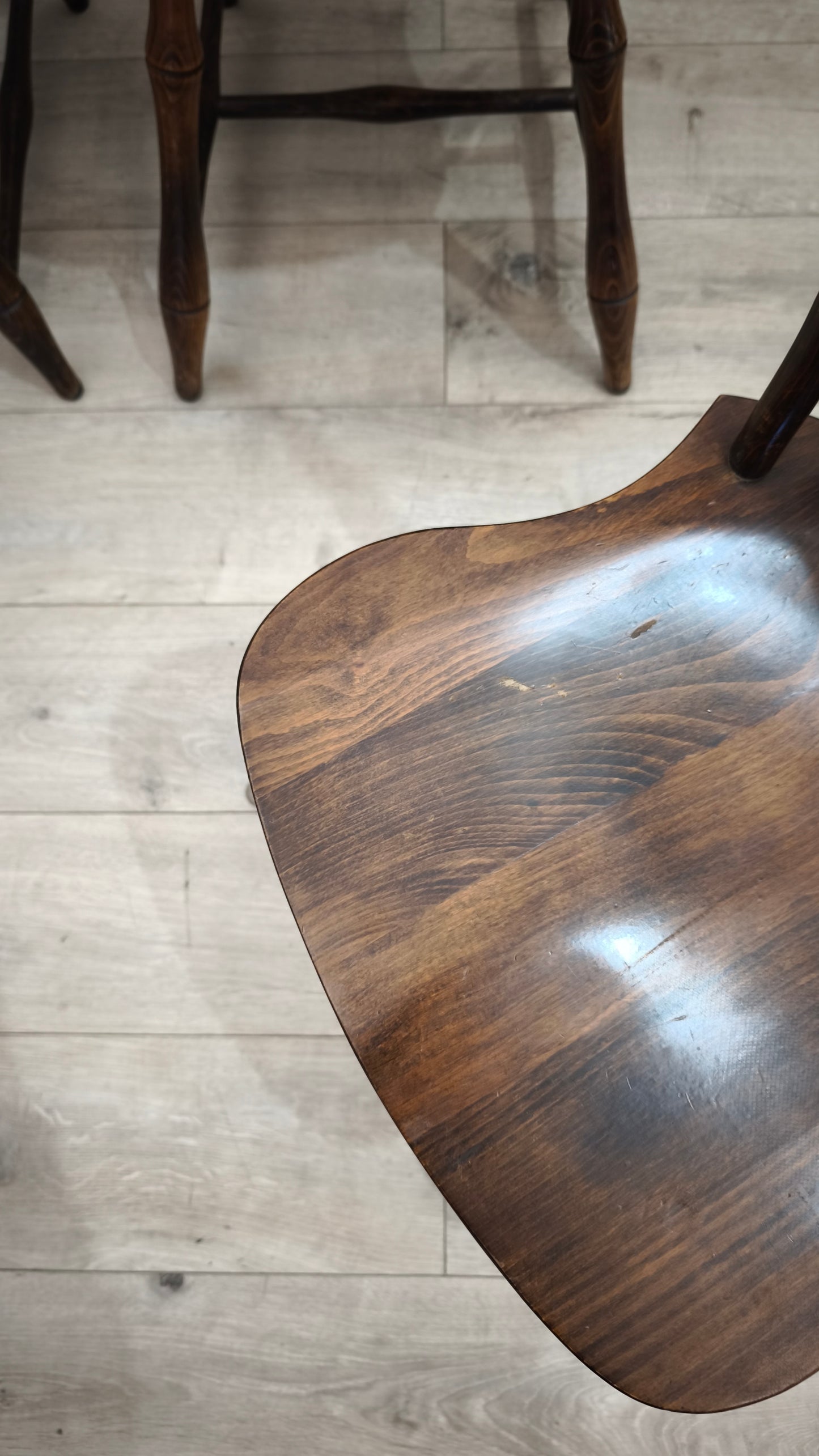 84676 Set n 4 sedie in legno