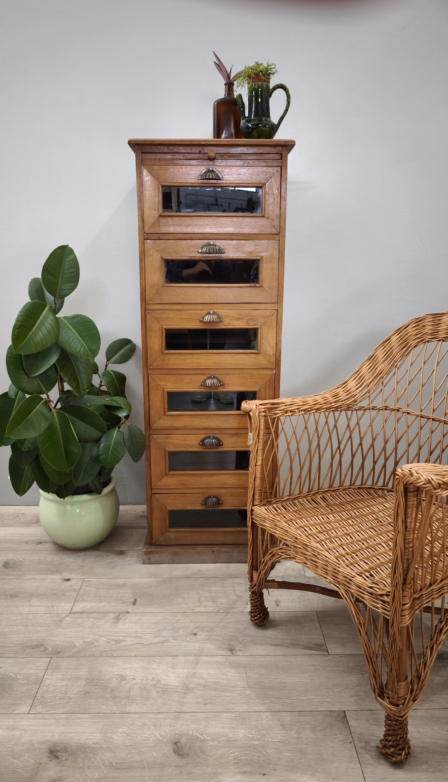 84847 Cassettiera verticale in legno massello di teak