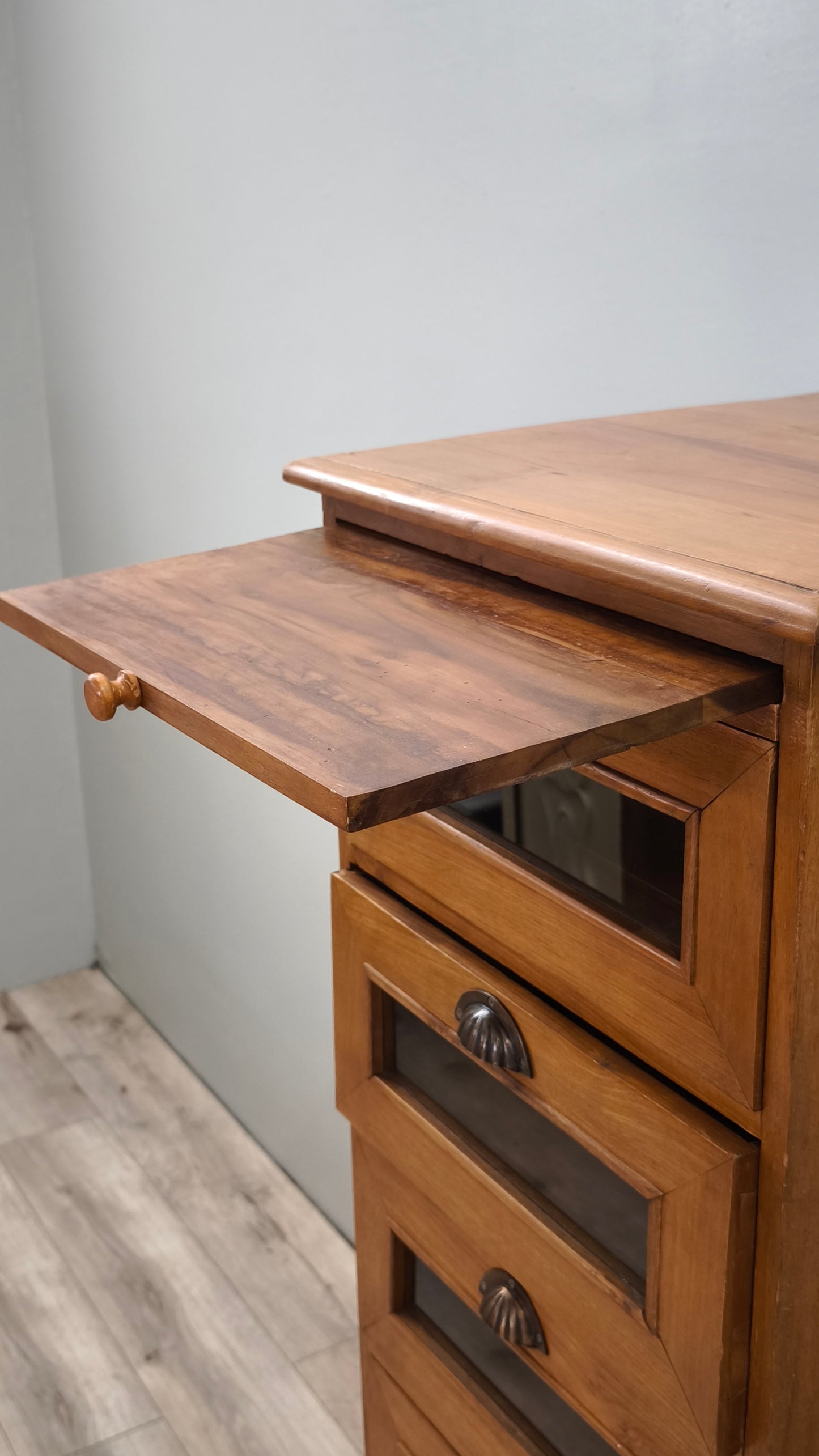 84847 Cassettiera verticale in legno massello di teak