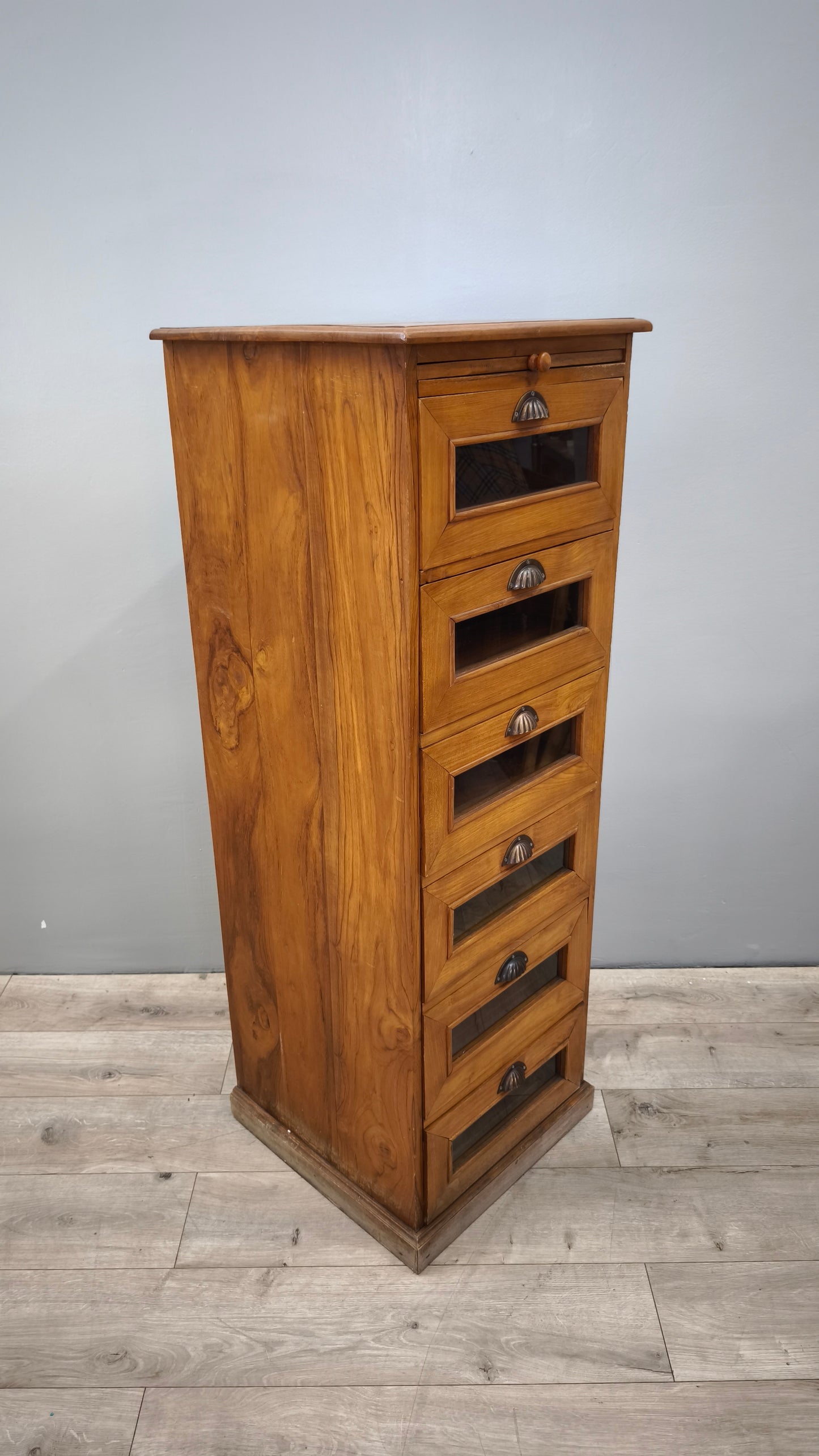 84847 Cassettiera verticale in legno massello di teak