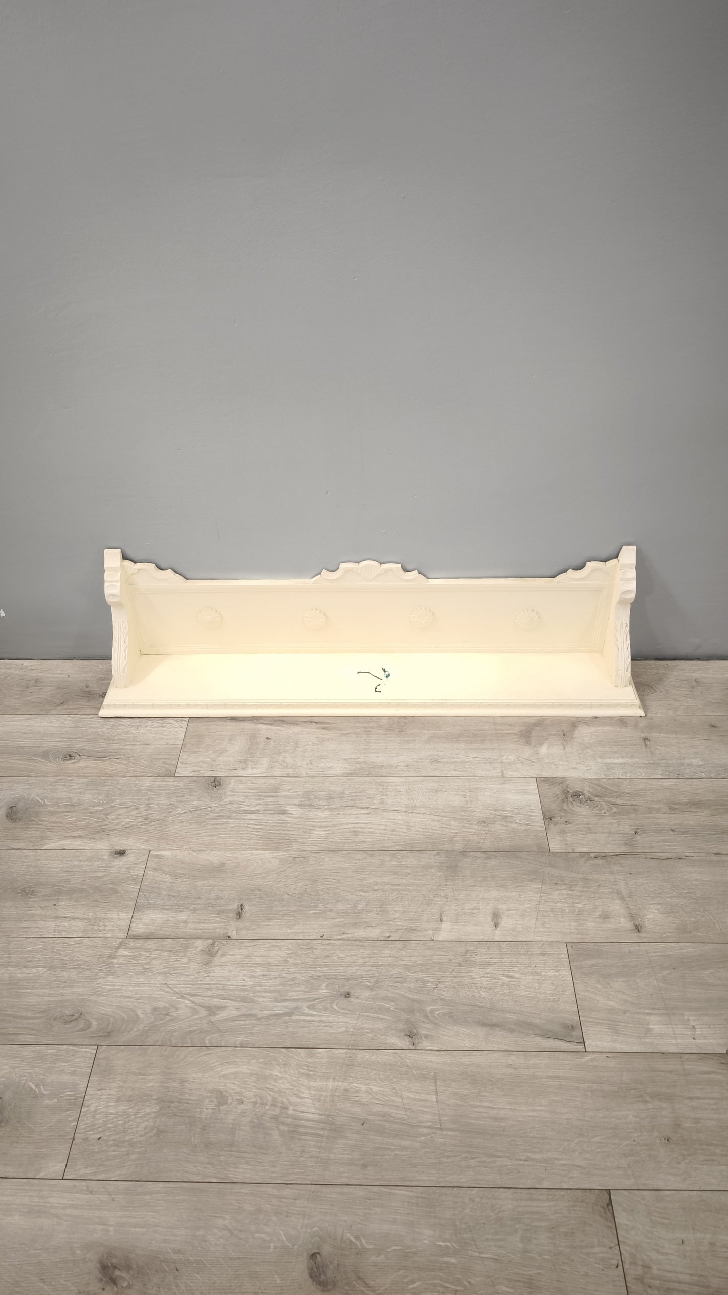 84849 Mensola in legno dipinta bianca