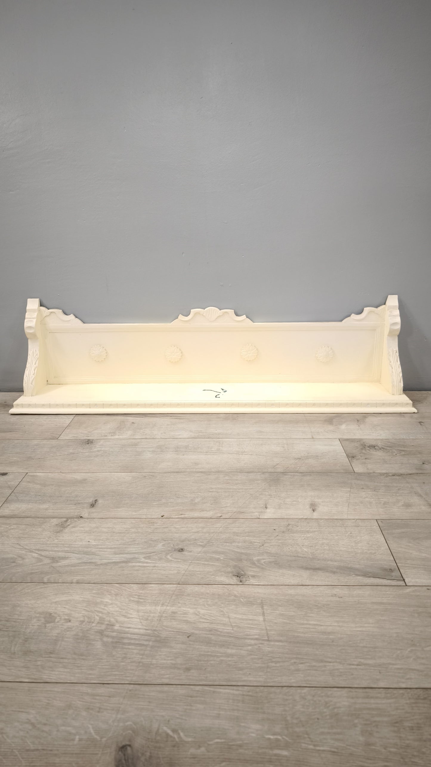 84849 Mensola in legno dipinta bianca