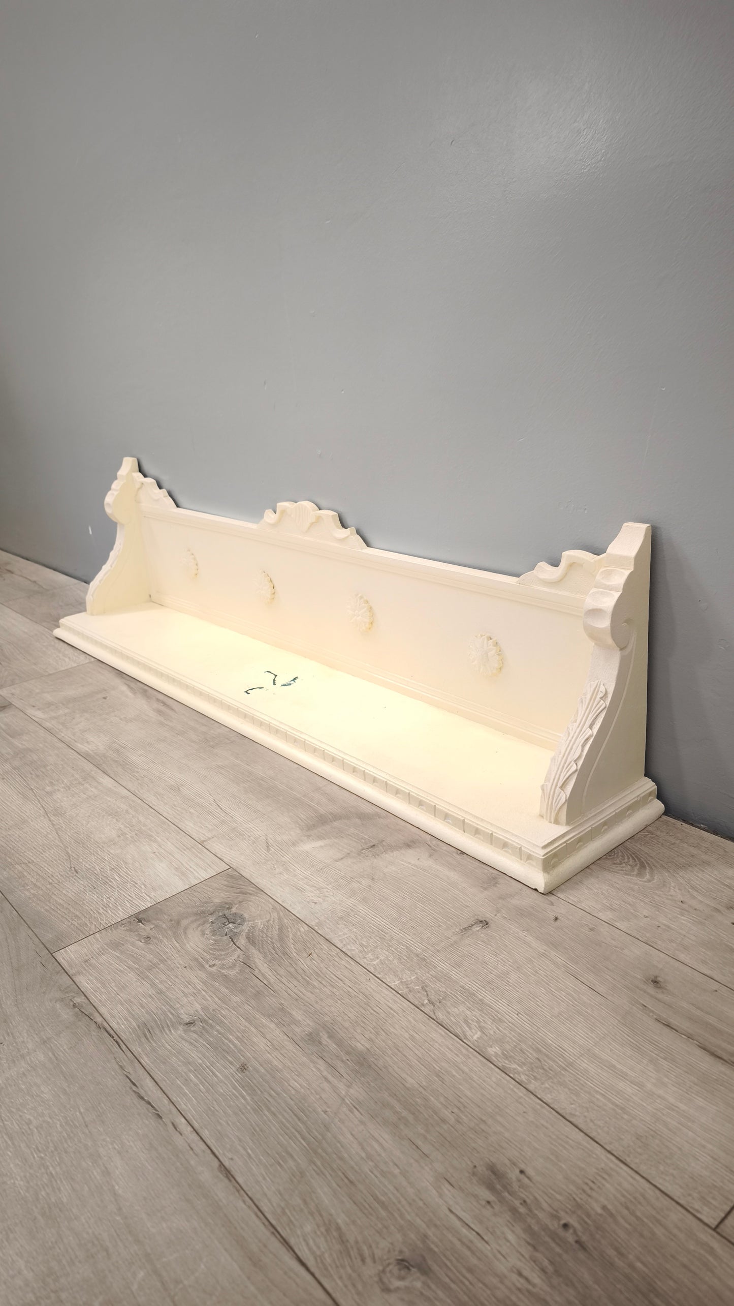 84849 Mensola in legno dipinta bianca