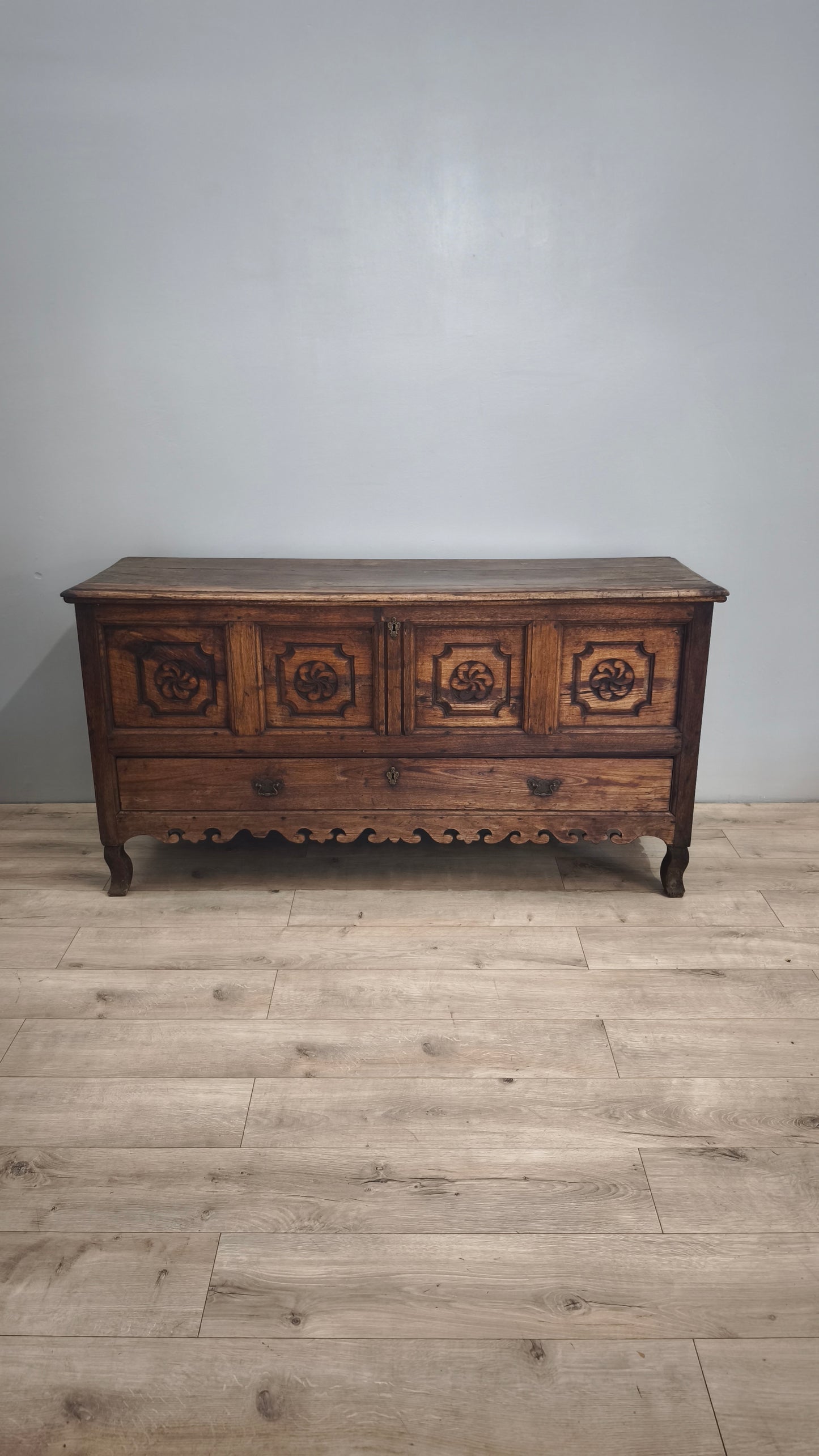 77847 Madia rustica in legno massello