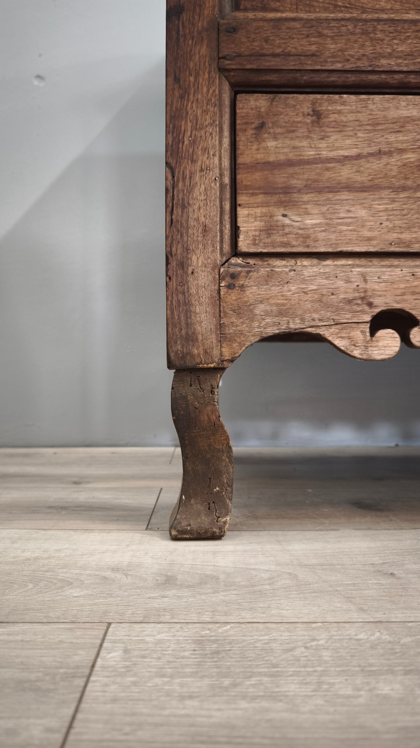 77847 Madia rustica in legno massello