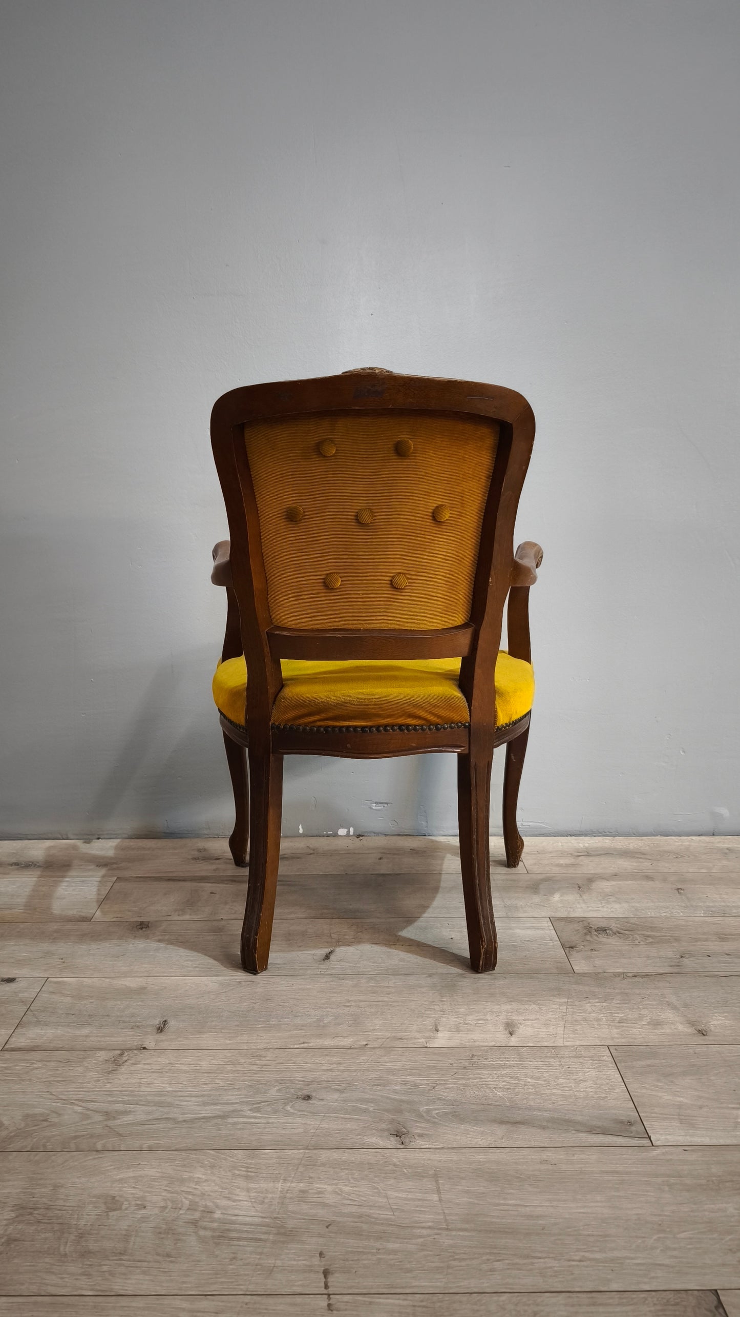 84906 Poltrona in legno e tessuto