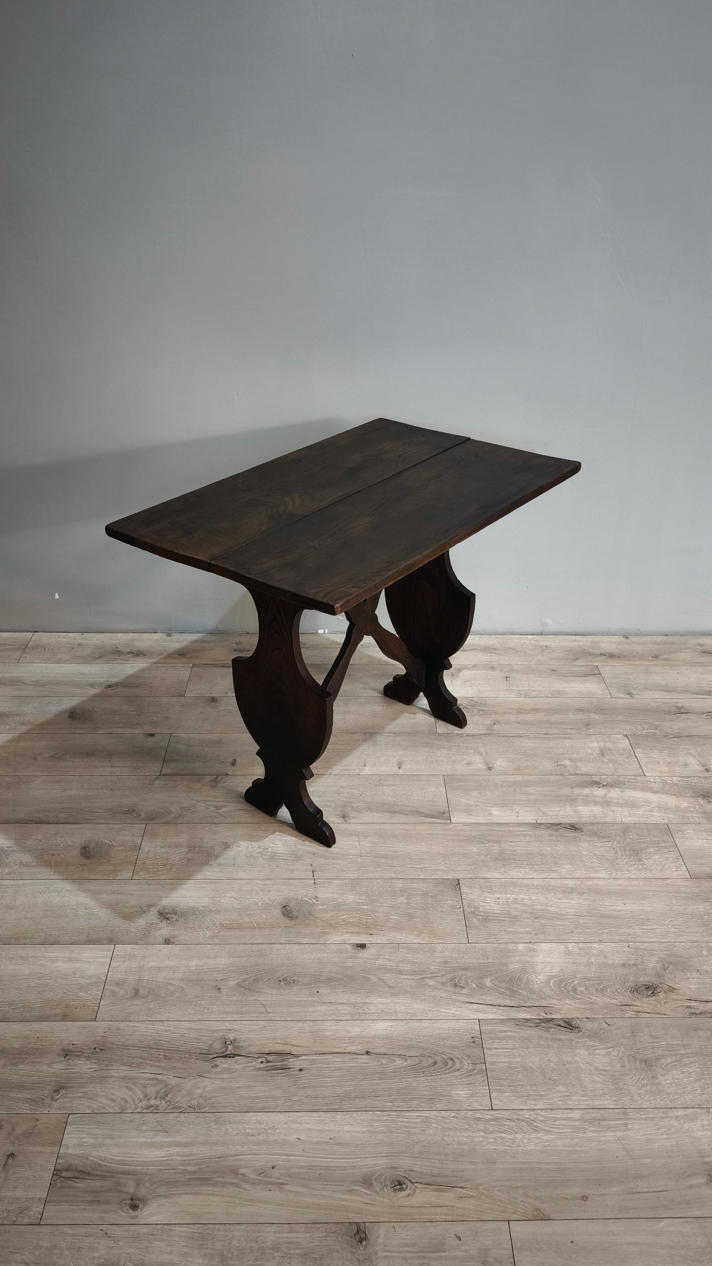 84903 Piccolo tavolo fratino in legno massello