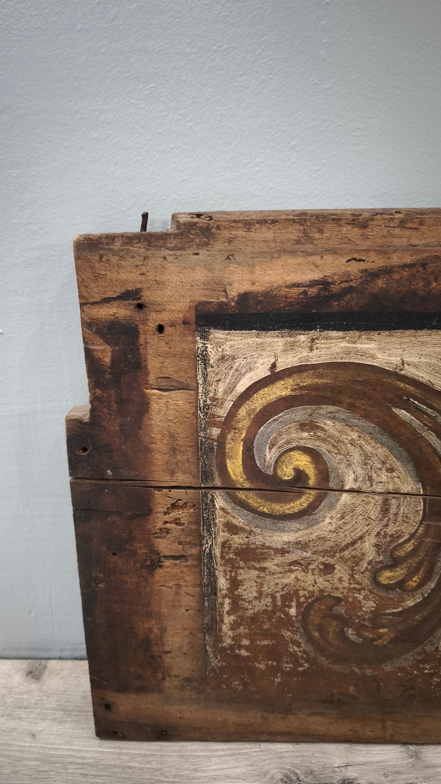 84971 Tavolo in legno dipinta