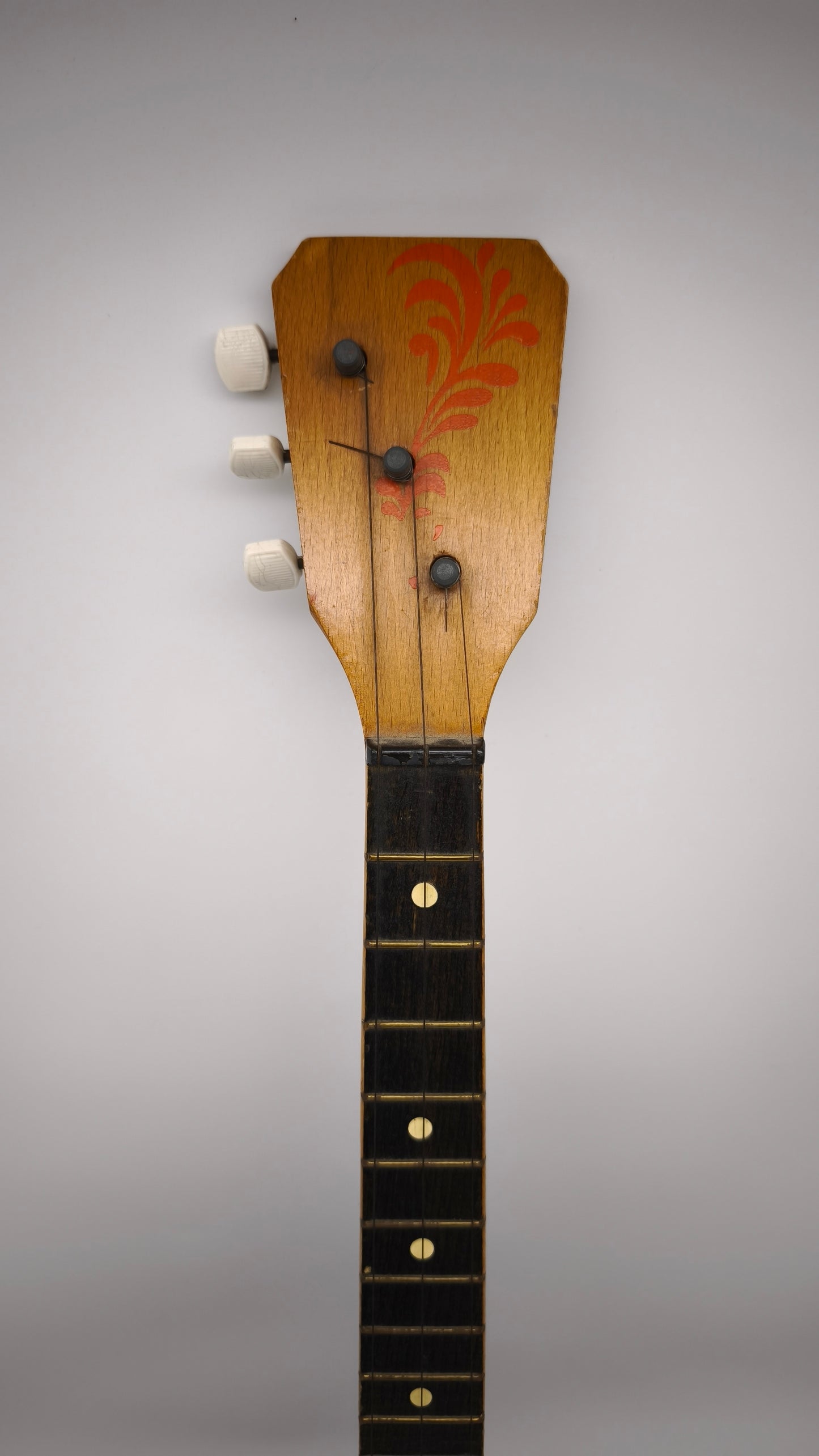 84913 Balalaika russa