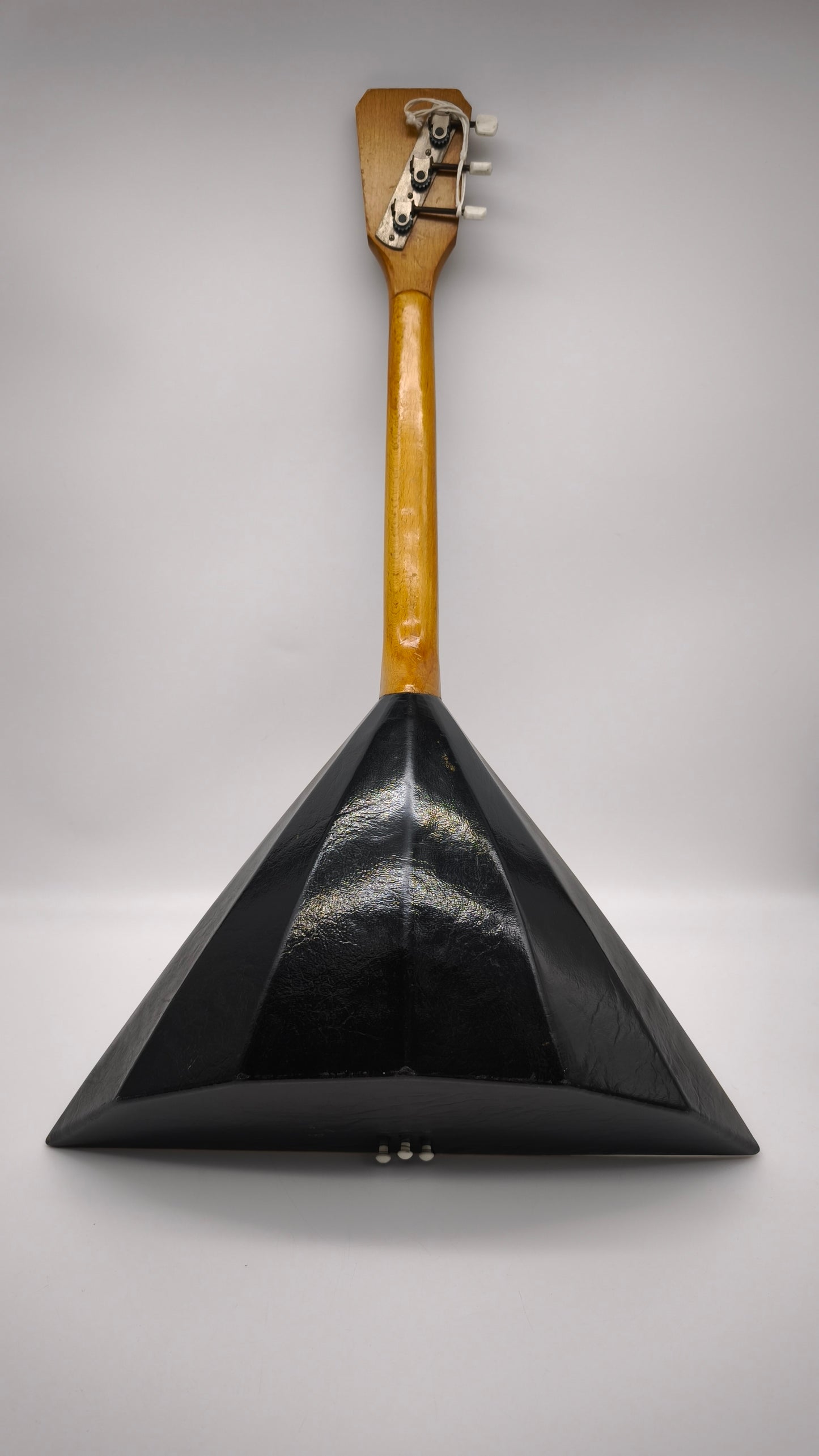 84913 Balalaika russa