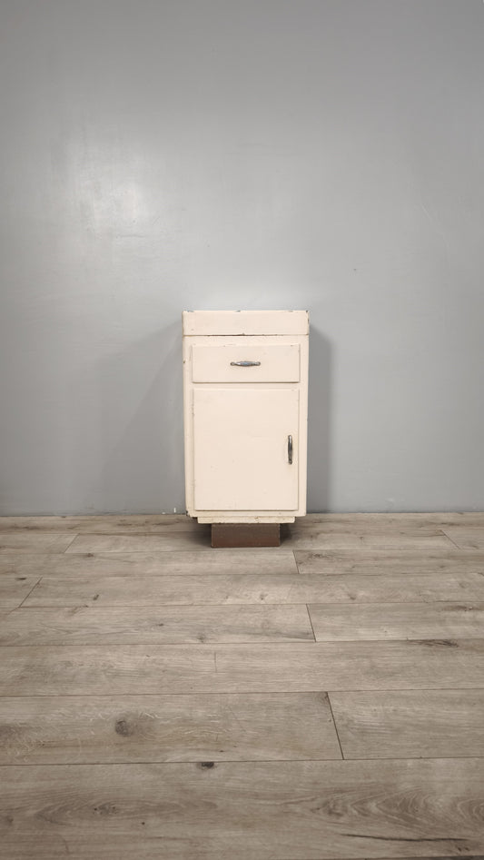 86869 Mobile battilardo bianco anni '50