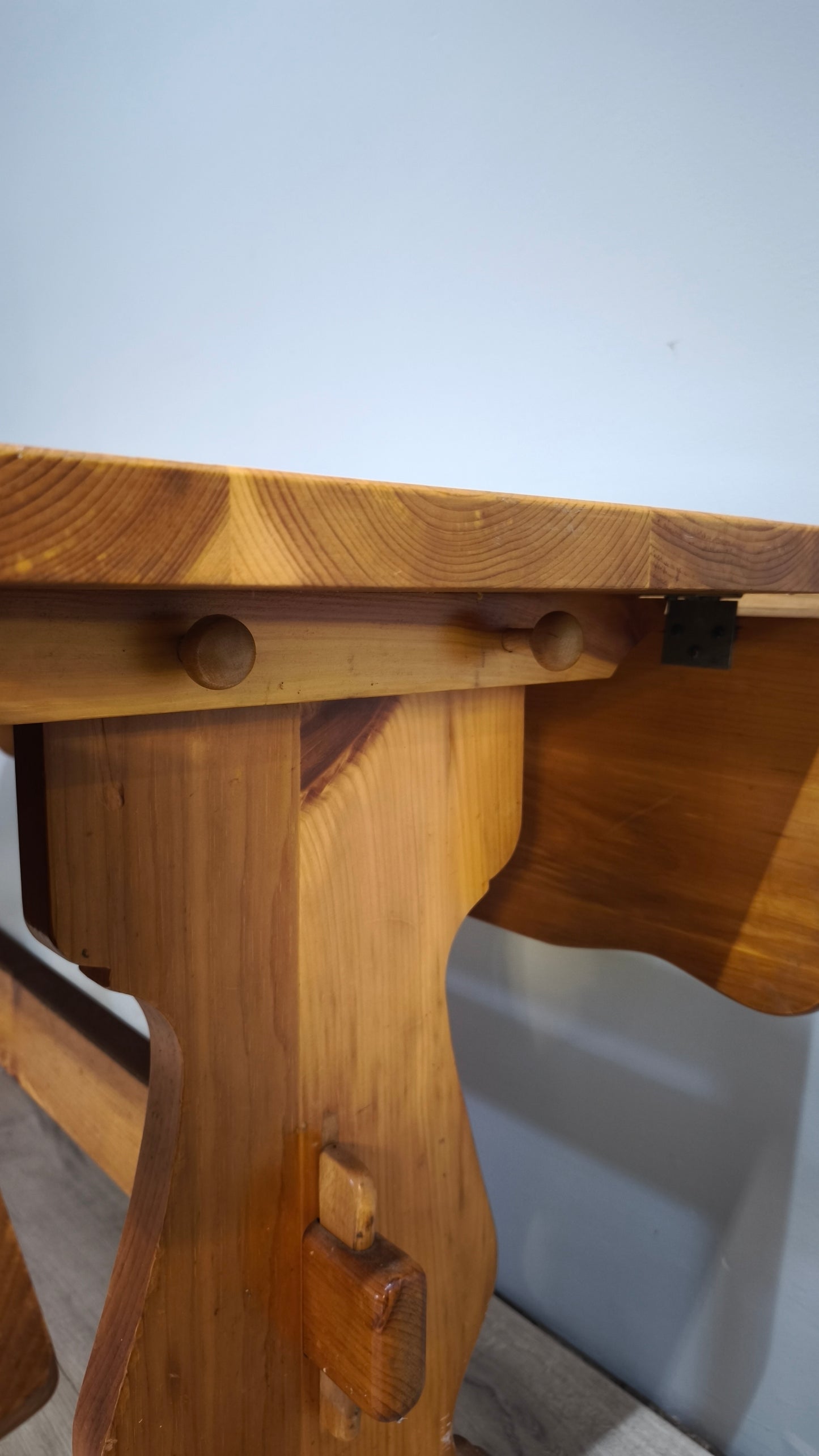 87435 Tavolo a bandelle in legno di abete