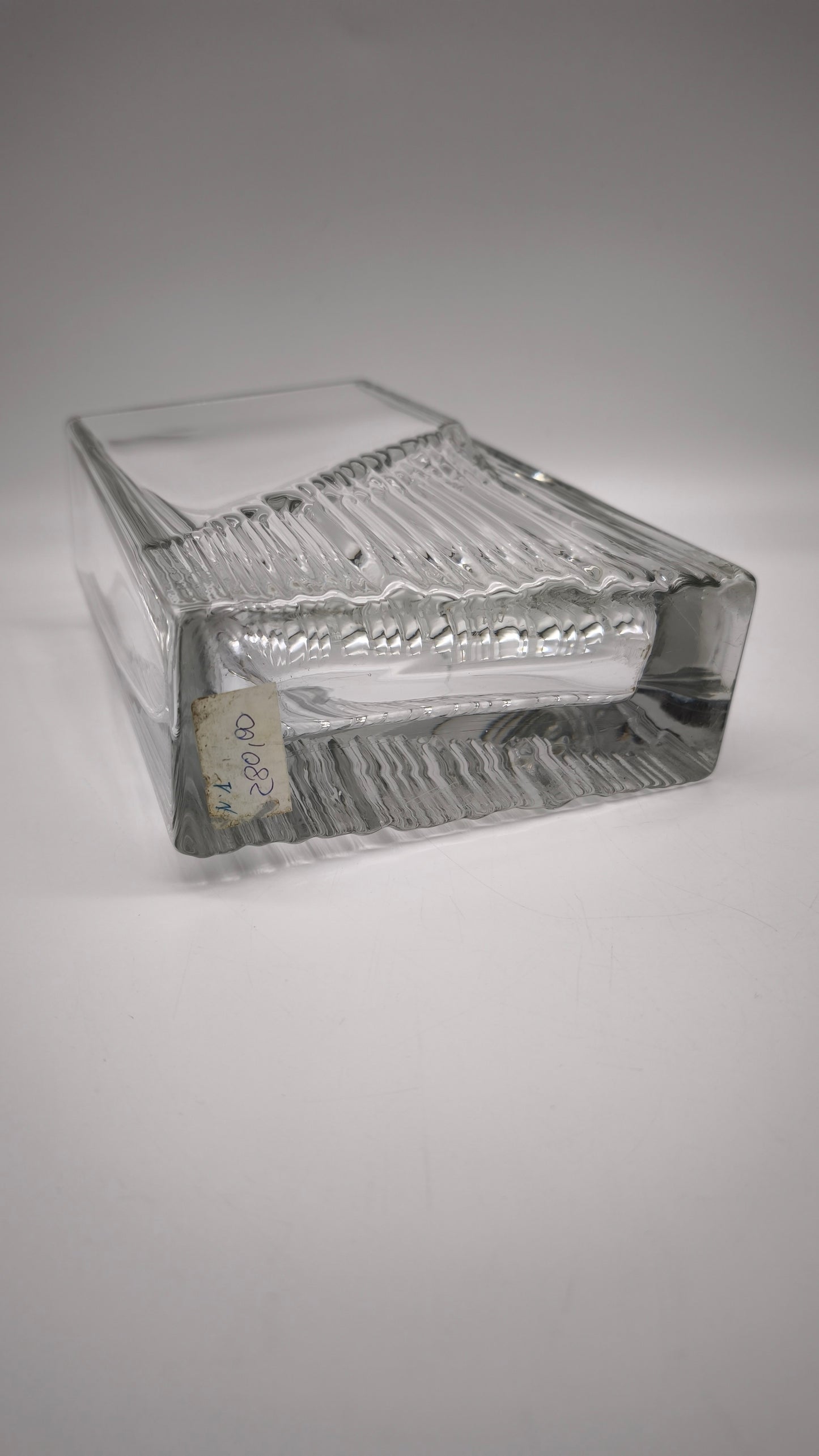 86945 Vaso Littala Sointu Tapio in vetro con design vintage a coste