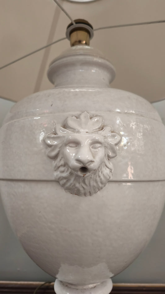 87920 Grande lampada da tavolo in ceramica bianca