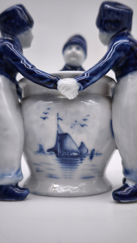 87955 Vaso in ceramica Delft con bambini