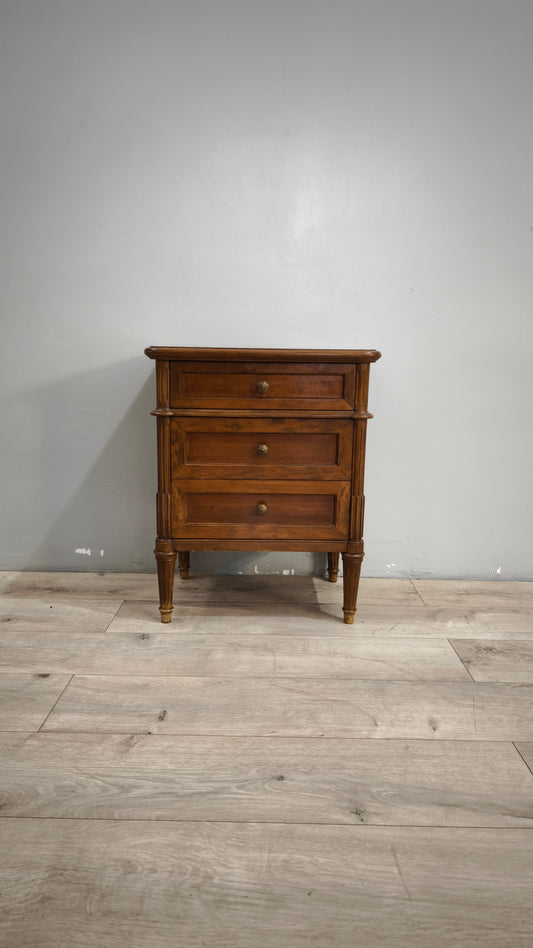 88255 Comodino in legno a 3 cassetti con alzatina