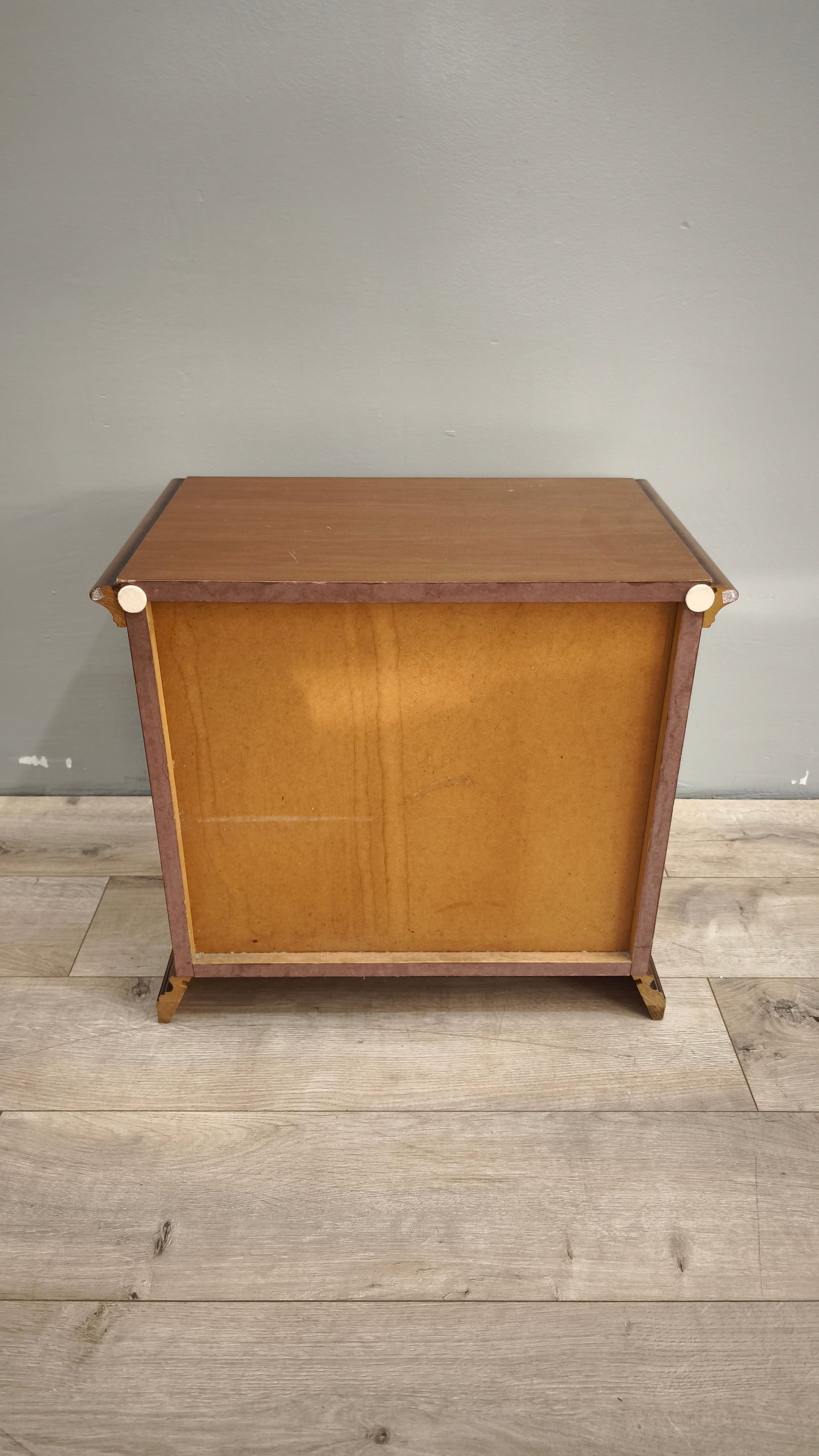 88256 Comodino in stile classico a 2 cassetti