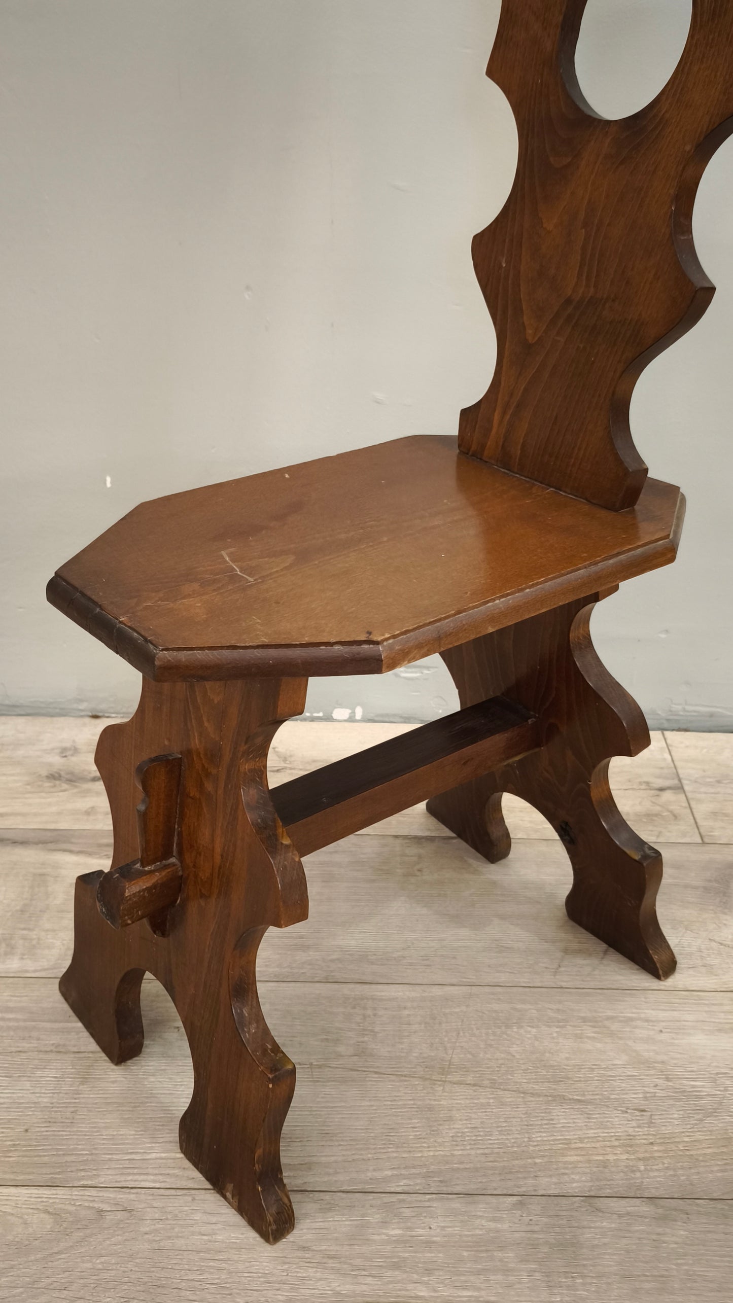 88243 Sedia in legno massello