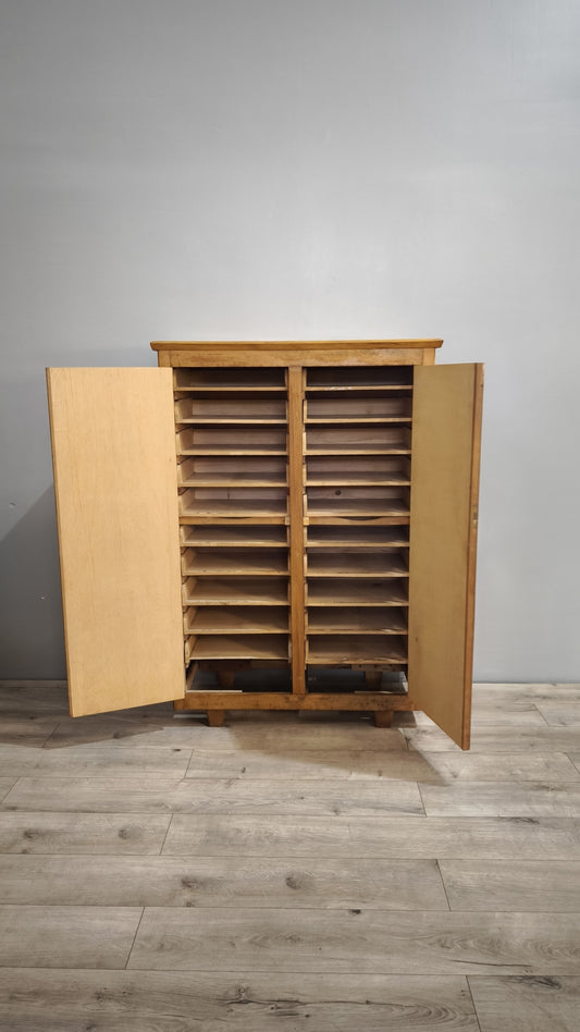 88400 Armadio archivio in legno due ante con vani interi