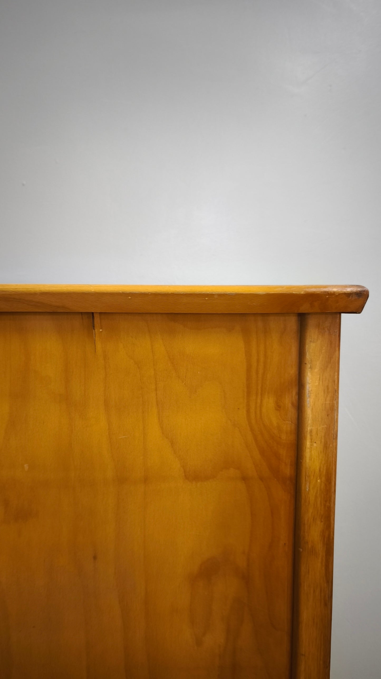 88400 Armadio archivio in legno due ante con vani interi