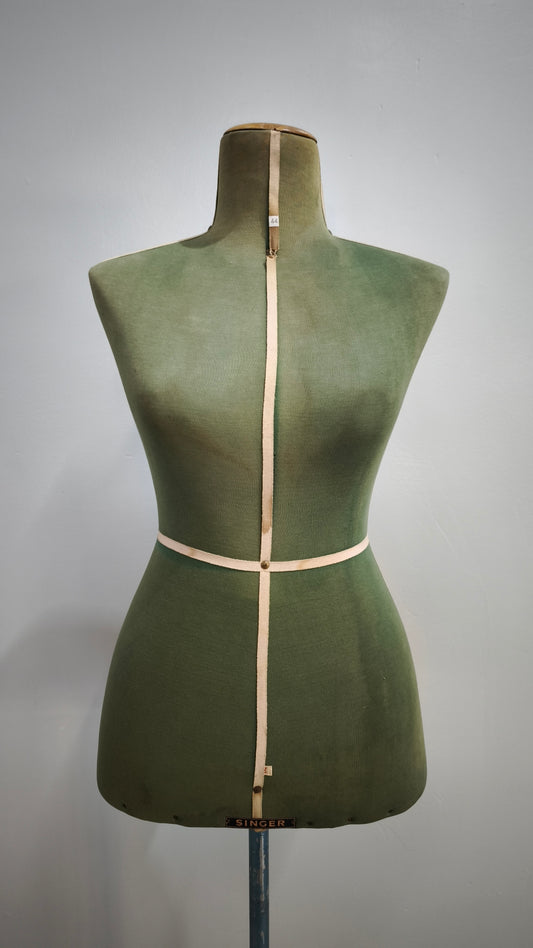 88422 Manichino Singer vintage TG 44