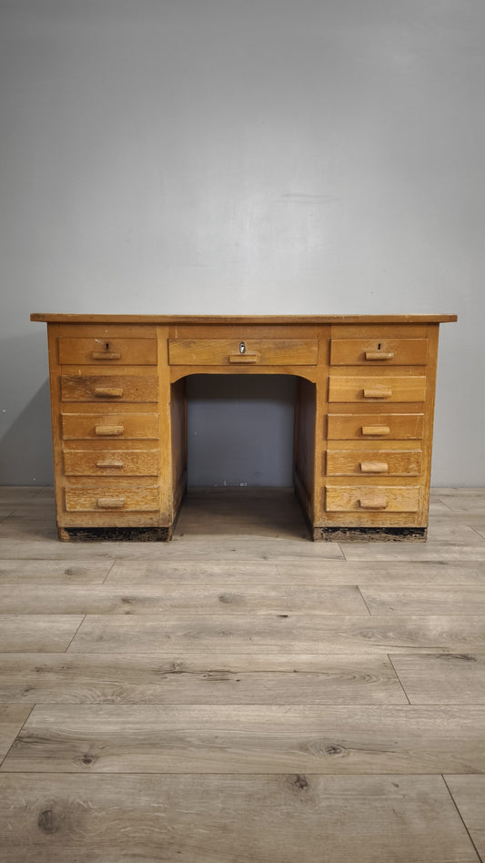 88401 Scrivania vintage in legno di faggio