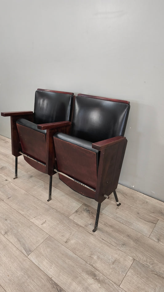 88511 Coppia di sedie da cinema in pelle nera