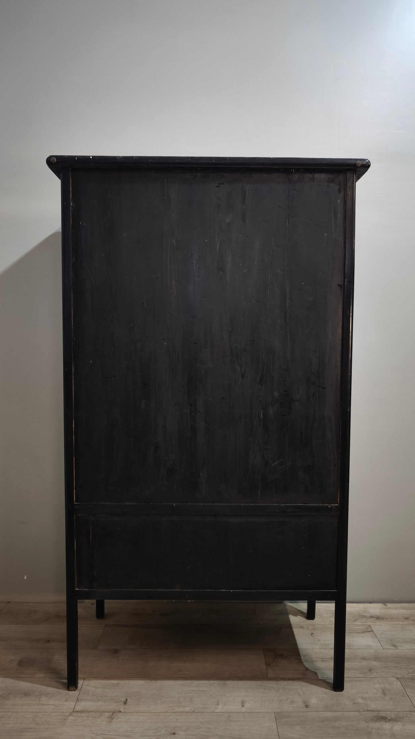 88709 Armadio in legno dipinto nero stile cinese