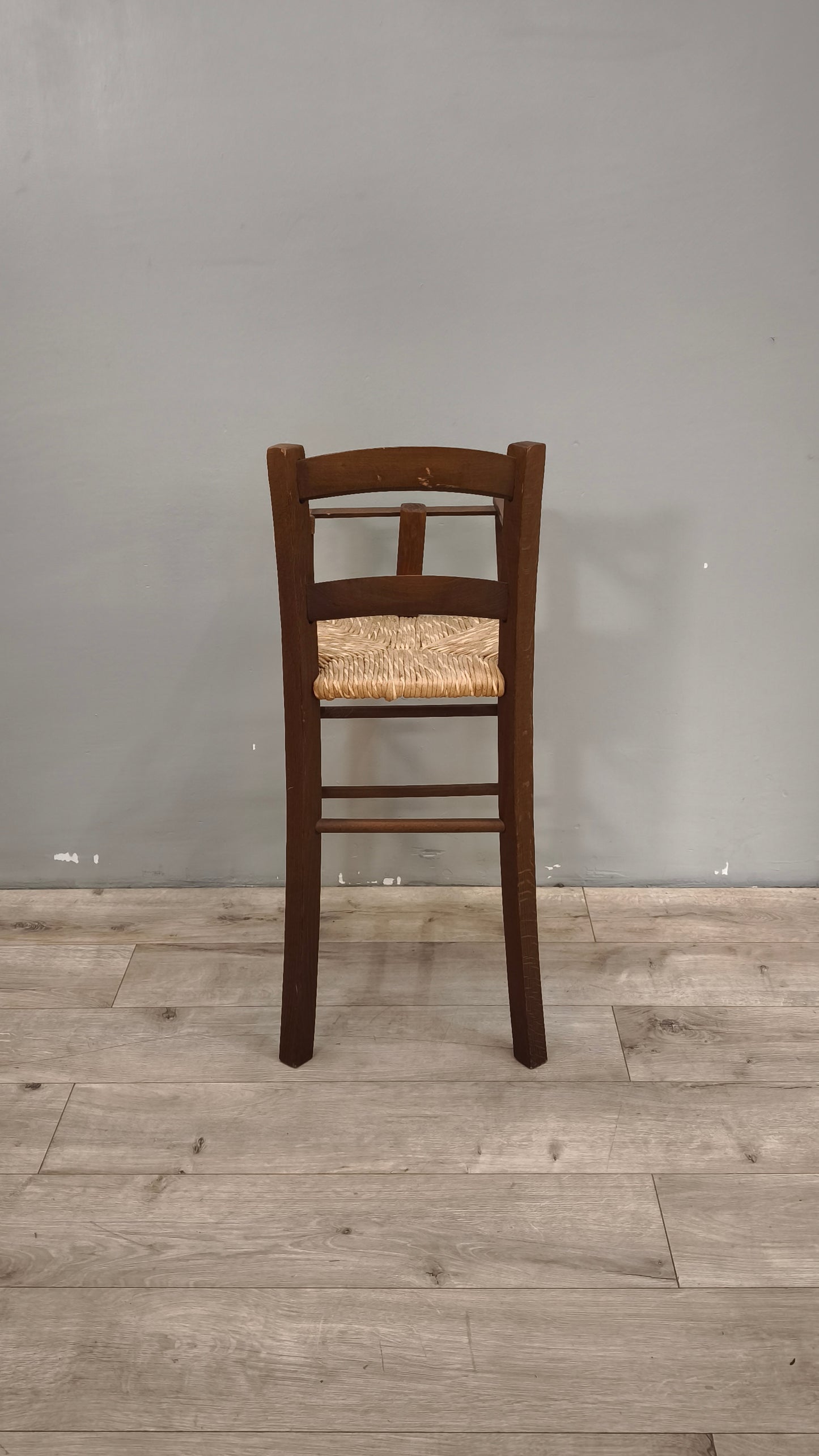 88729 Seggiolone in legno e paglia