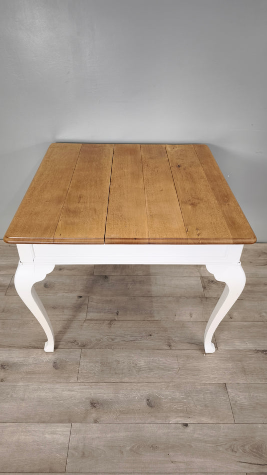 89112 Tavolo quadrato allungabile in rovere con base bianca