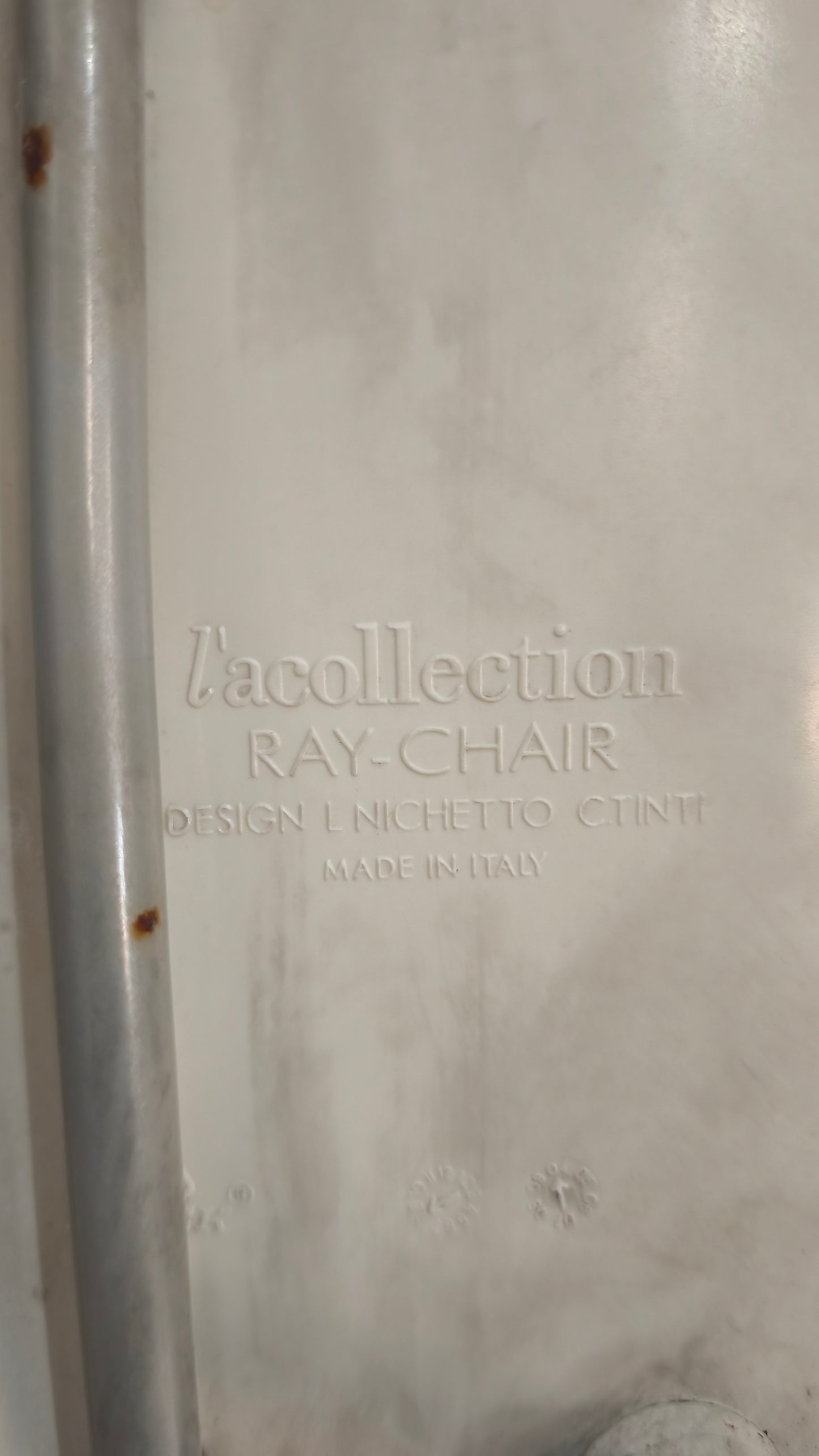 89141 Sgabello Ray-Chair con struttura in metallo e seduta in plastica bianca