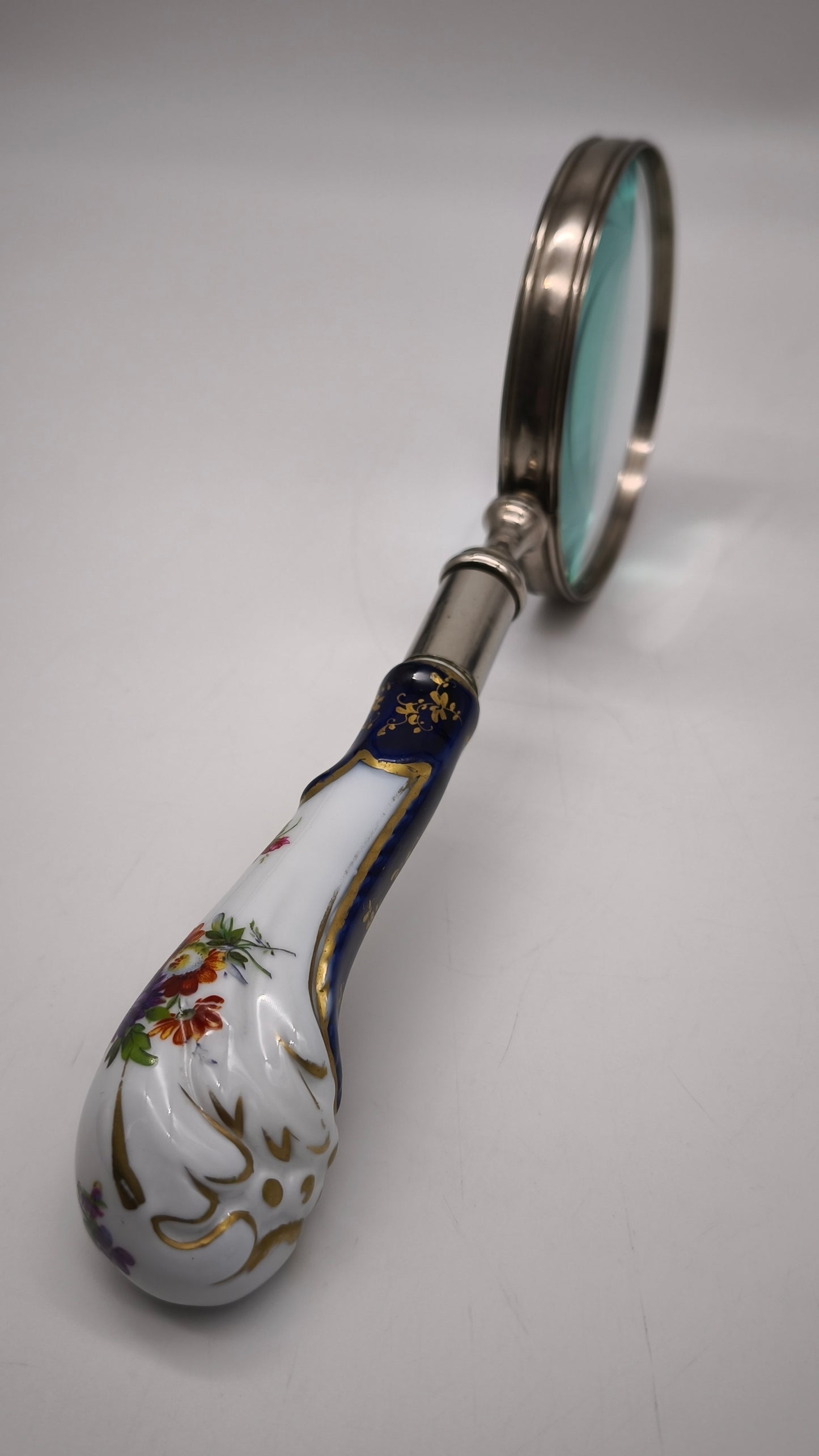 88951 Lente con manico in ceramica