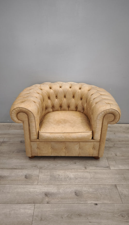 89401 Poltrona Chester in pelle beige