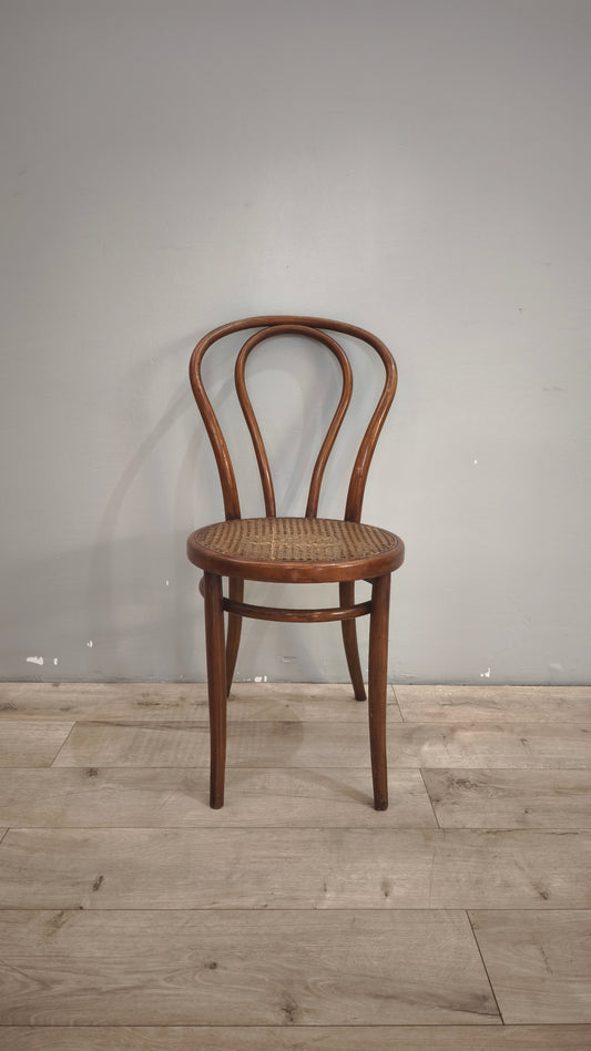 89432 Sedia in legno e paglia di Vienna tipo Thonet (Fiume)