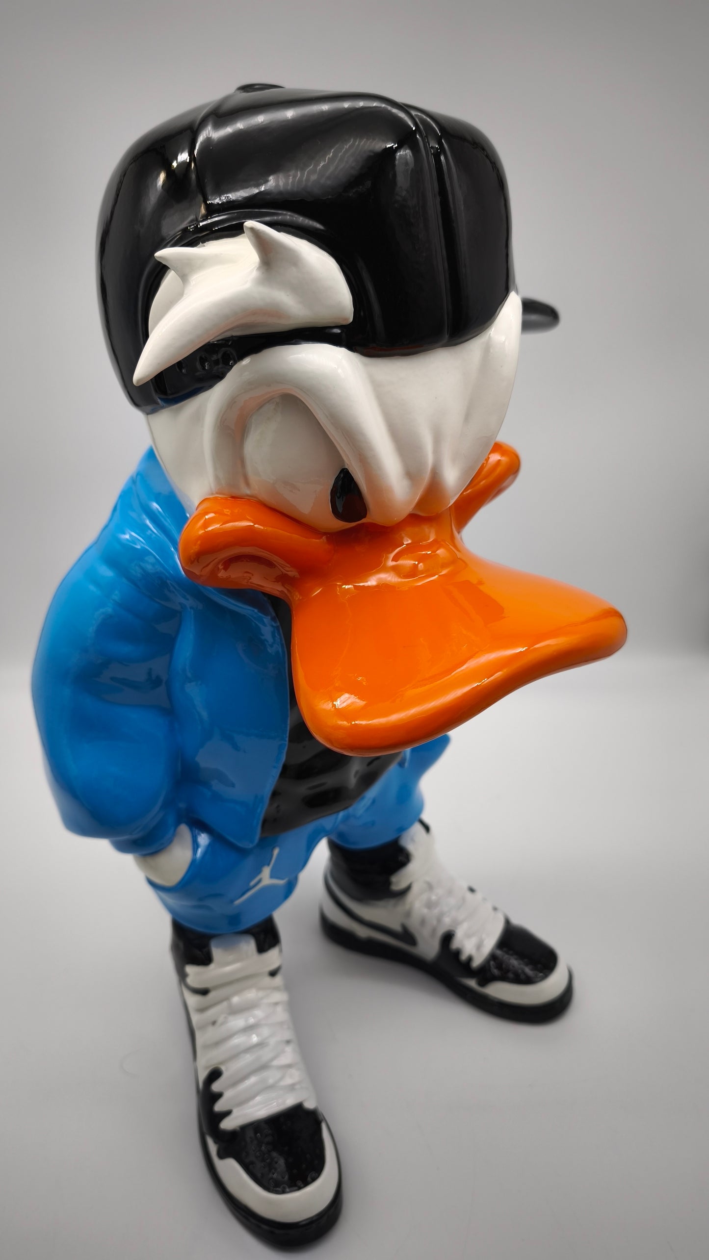 89603 Statua in resina Paperino streetwear