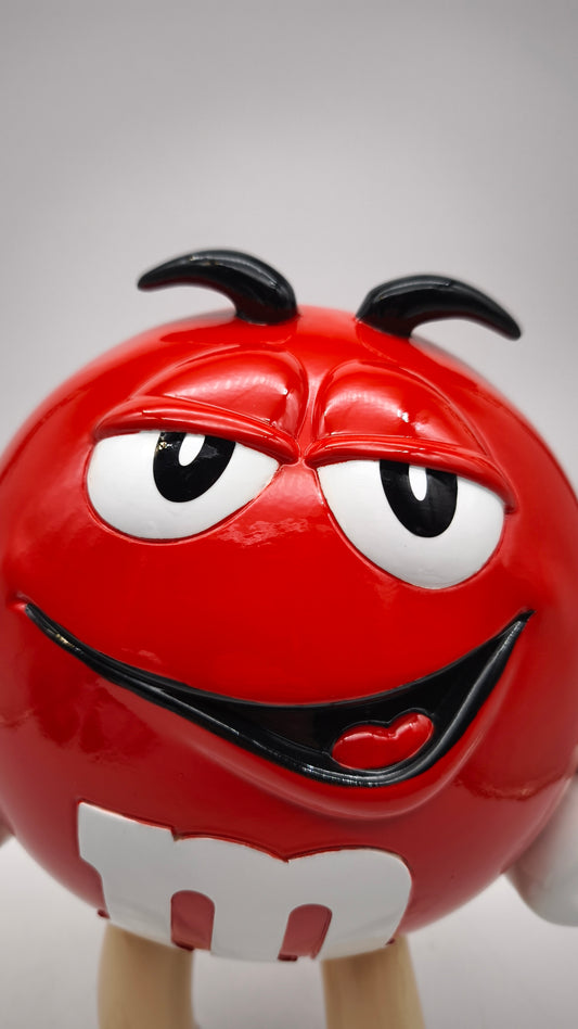 89608 Statua in resina M&M's rosso