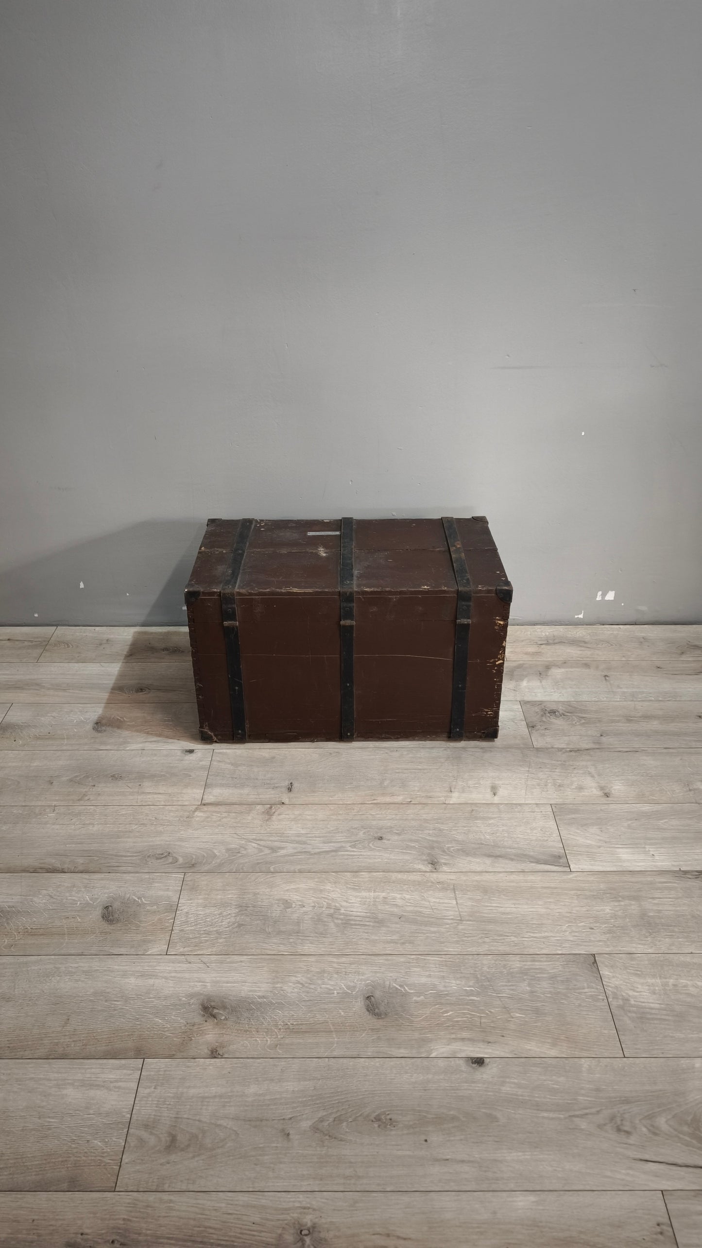 90076 Baule in legno e ferro