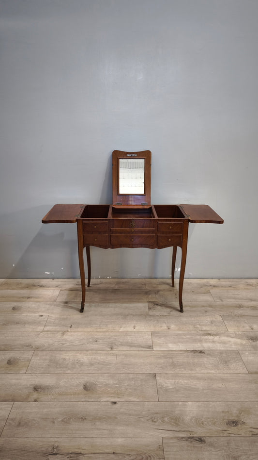 36 Toletta intarsiata in legno con inserti decorativi in metallo