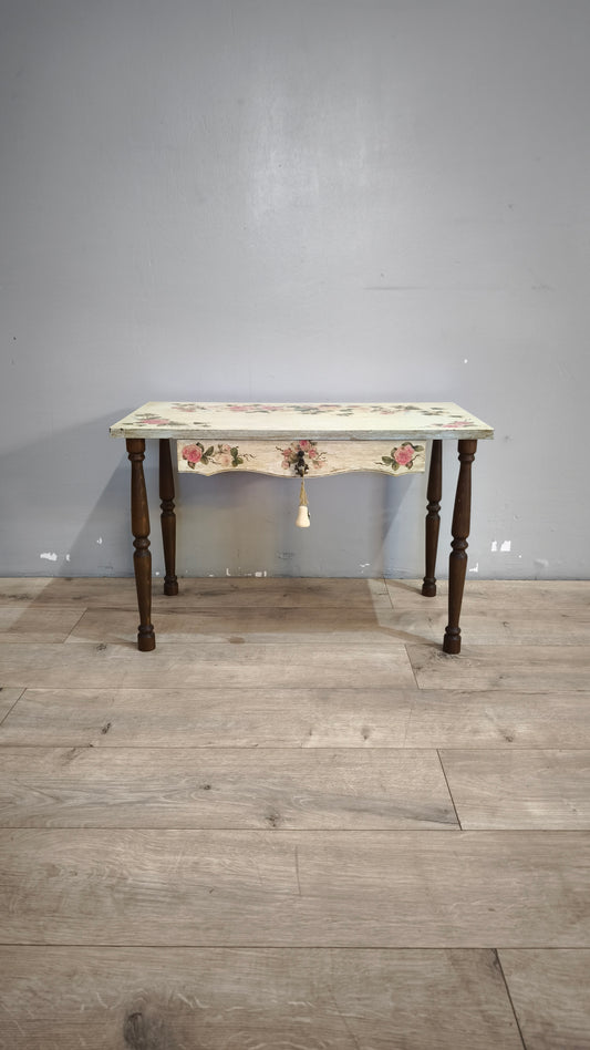 90593 Tavolino da salotto con decorazione decoupage