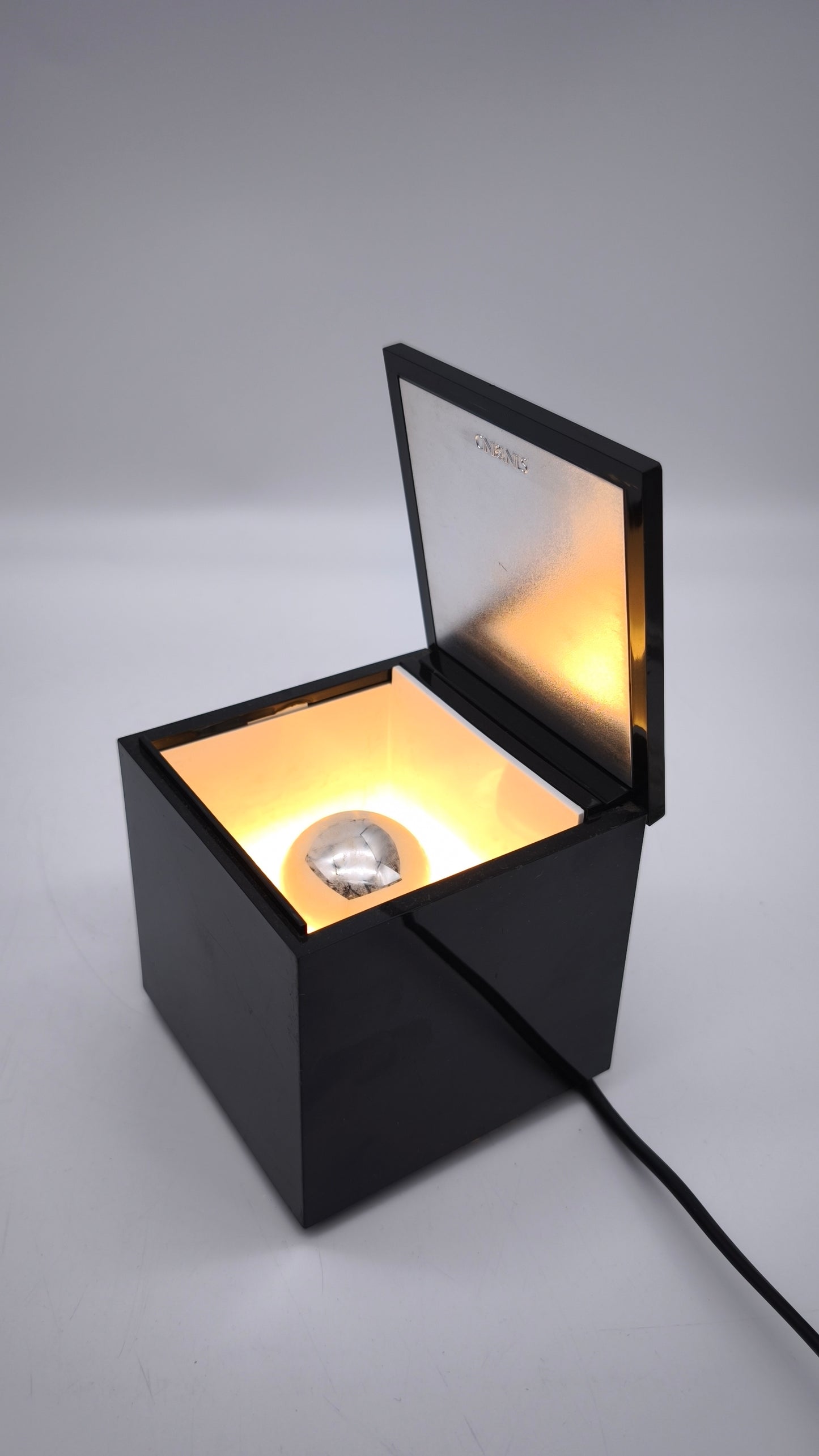 90735 Lampada cubo luce Cini & Nils