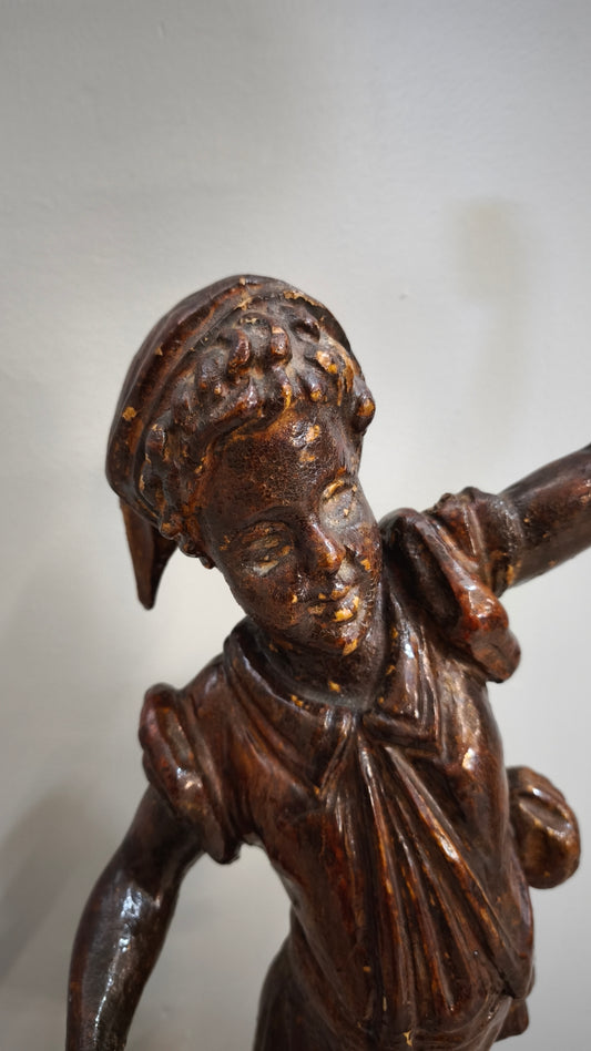 90753 Statua in legno intagliato