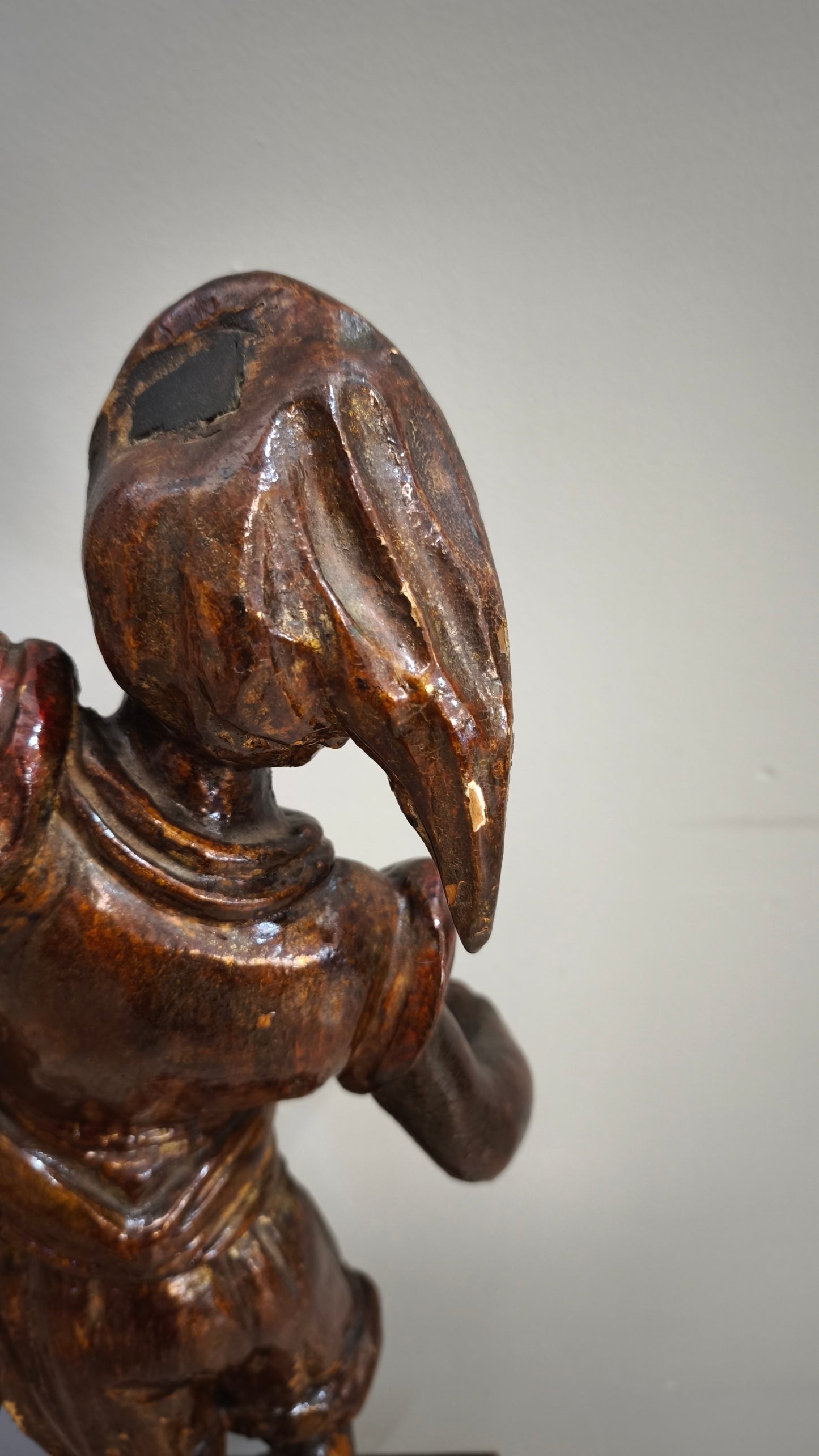 90753 Statua in legno intagliato