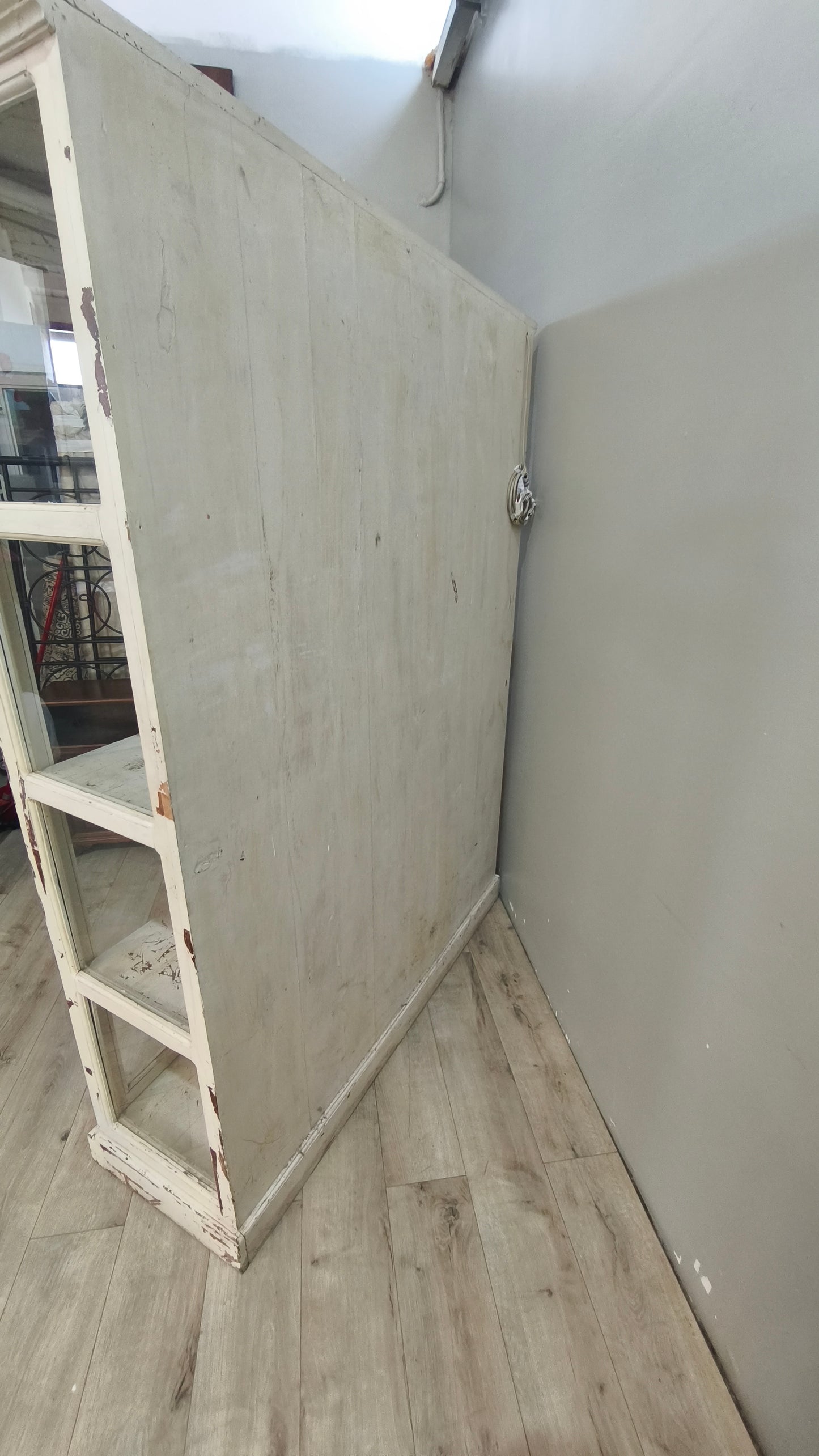 91199 Vetrina in legno di teak dipinta bianca