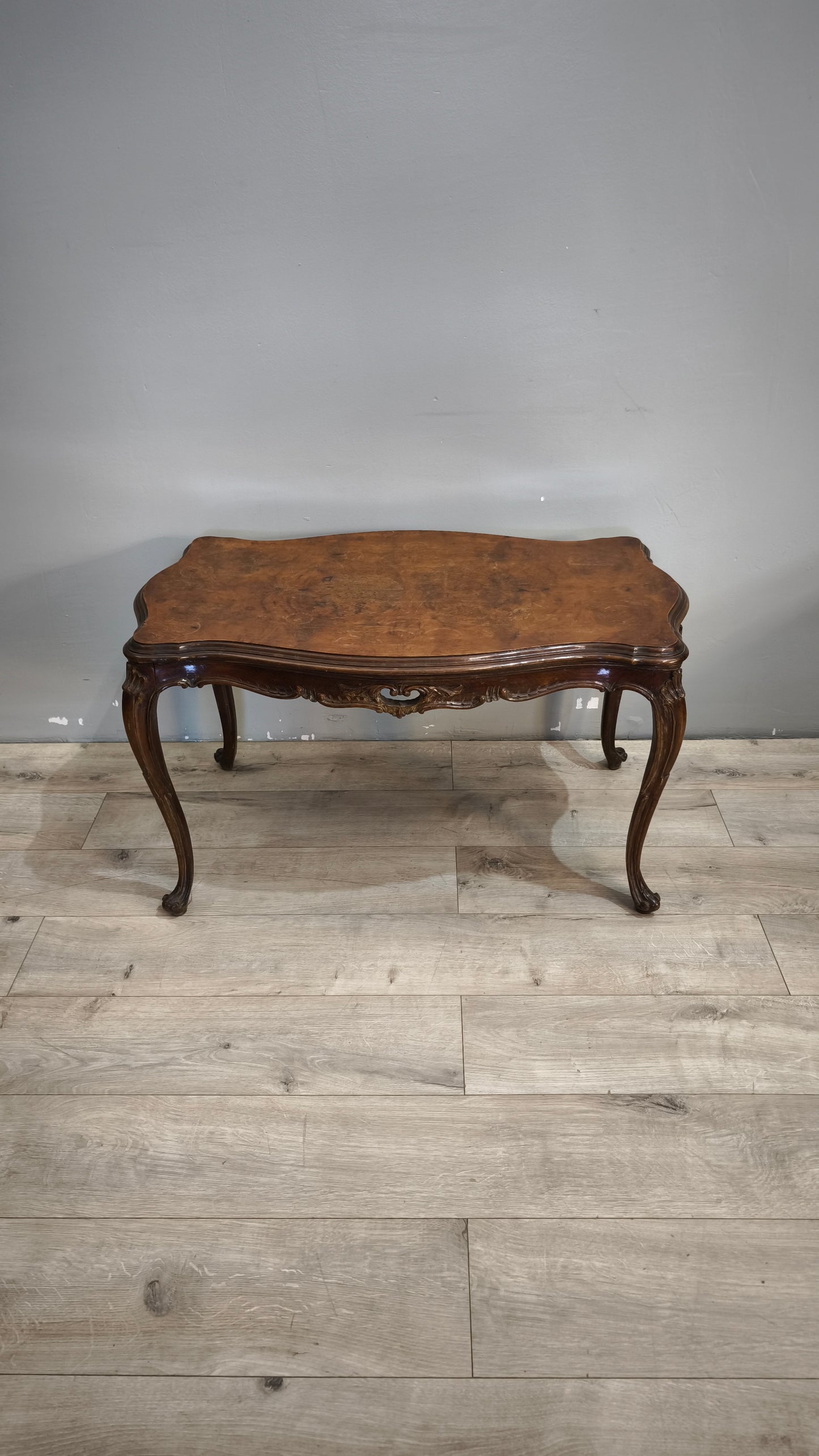 91437 Tavolo da salotto con gambe a sciabola