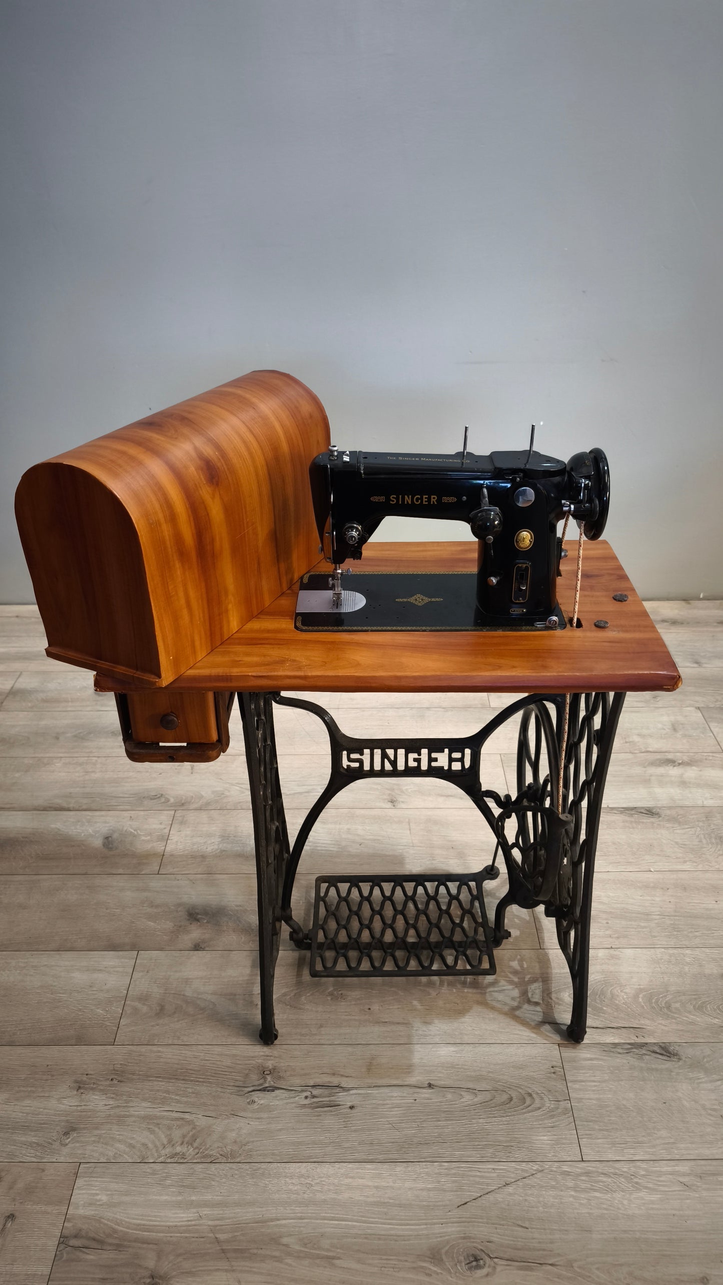 91793 Macchina da cucire Singer con base in ghisa